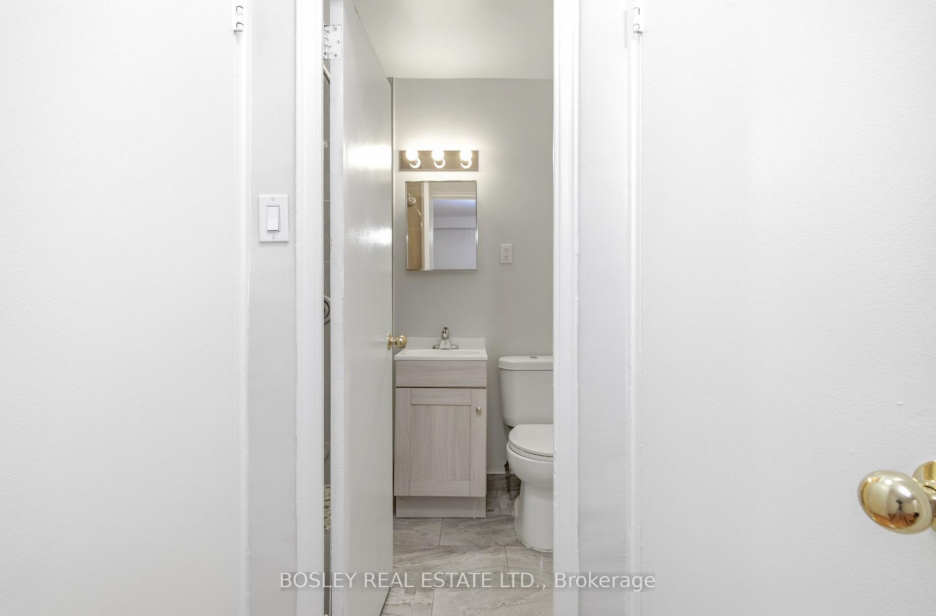 Photo 10 of Unit 805, 85 Lawton Boulevard, Toronto, Yonge-St. Clair — HOMEH