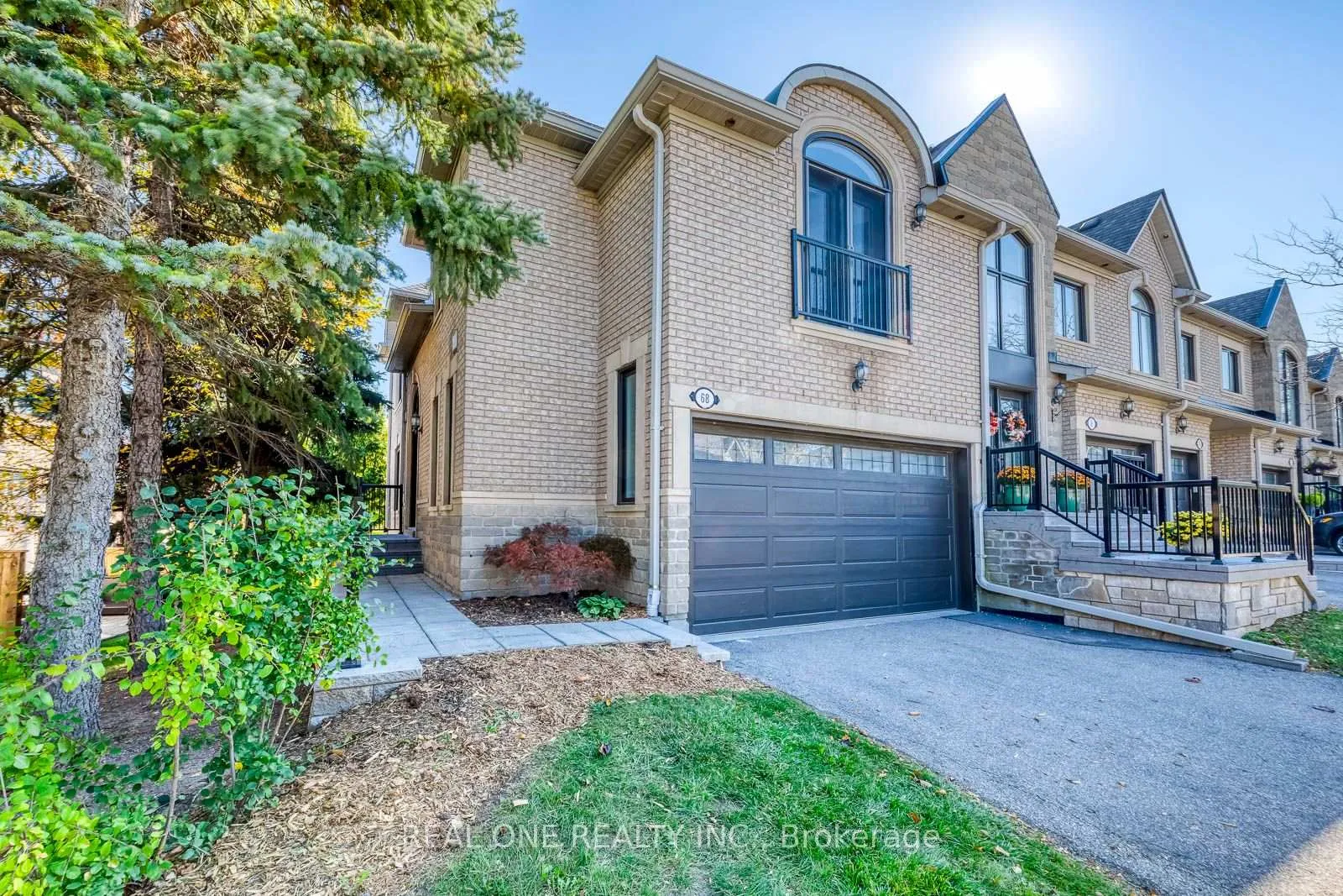 Photo 3 of Unit 68, 2250 Rockingham Drive, Oakville, Joshua Creek — HOMEH