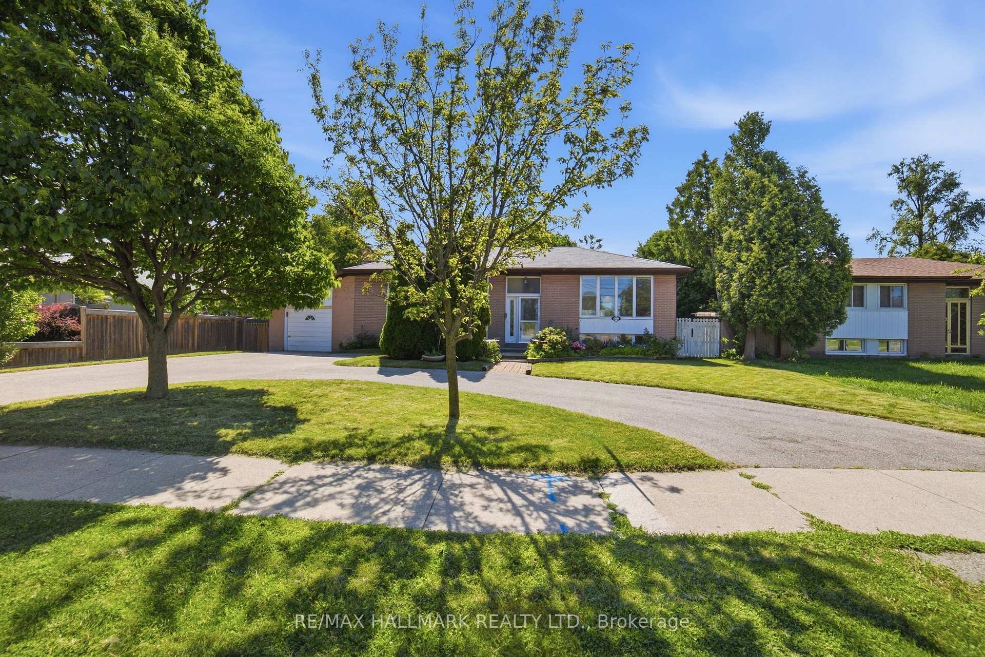 Photo of 1392 Rebecca Street