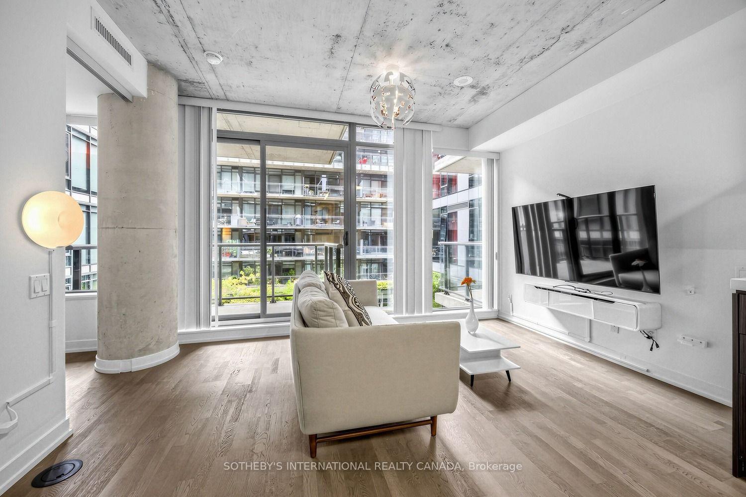 Photo 3 of Unit 401, 560 King St. Street W, Toronto, Waterfront Communities — HOMEH