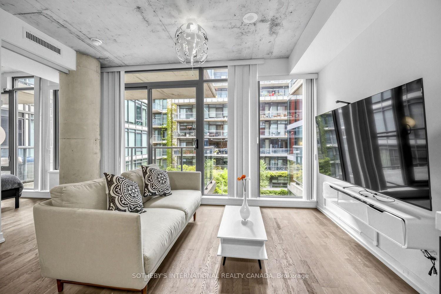 Photo 4 of Unit 401, 560 King St. Street W, Toronto, Waterfront Communities — HOMEH