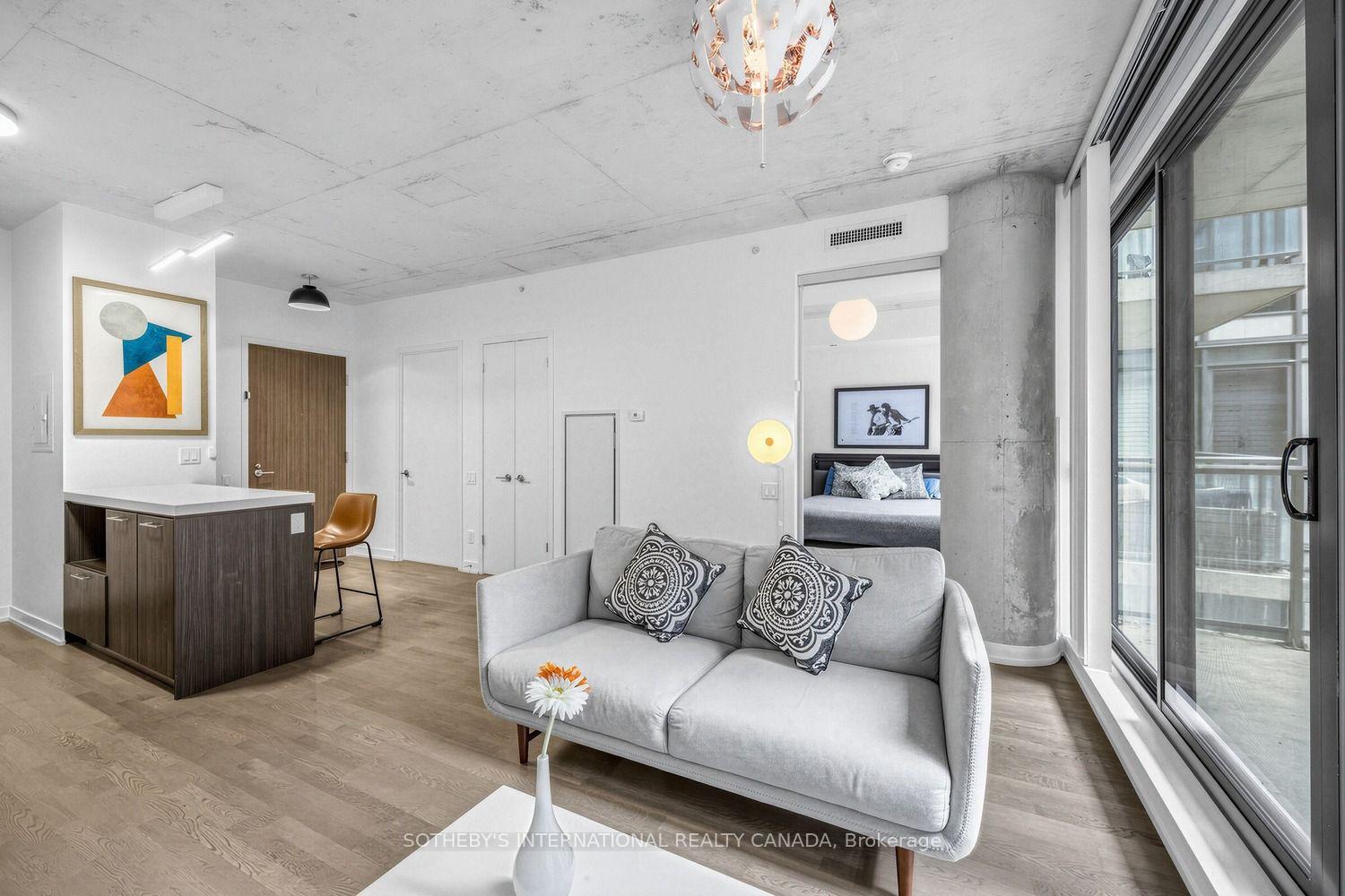 Photo 8 of Unit 401, 560 King St. Street W, Toronto, Waterfront Communities — HOMEH