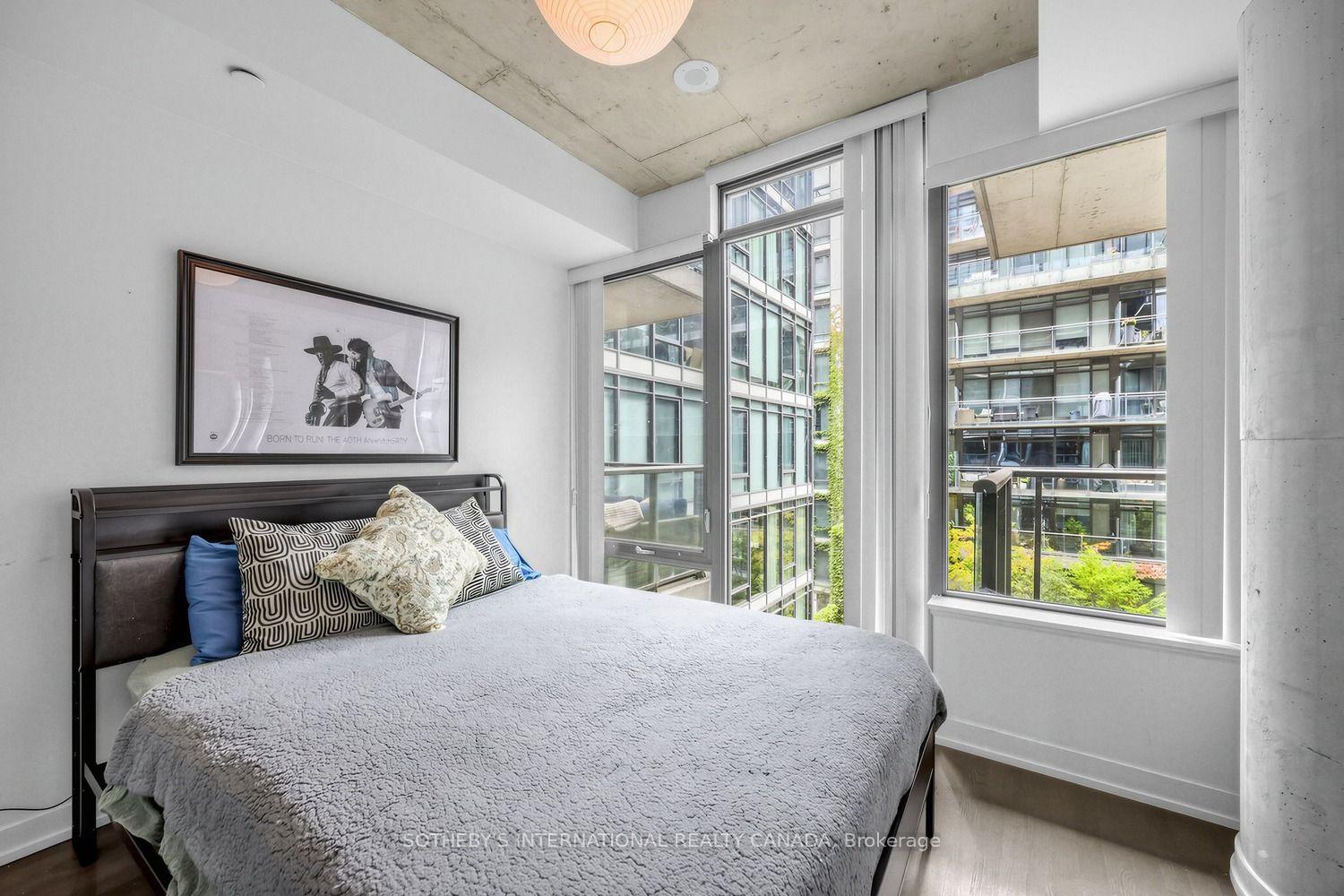 Photo 16 of Unit 401, 560 King St. Street W, Toronto, Waterfront Communities — HOMEH