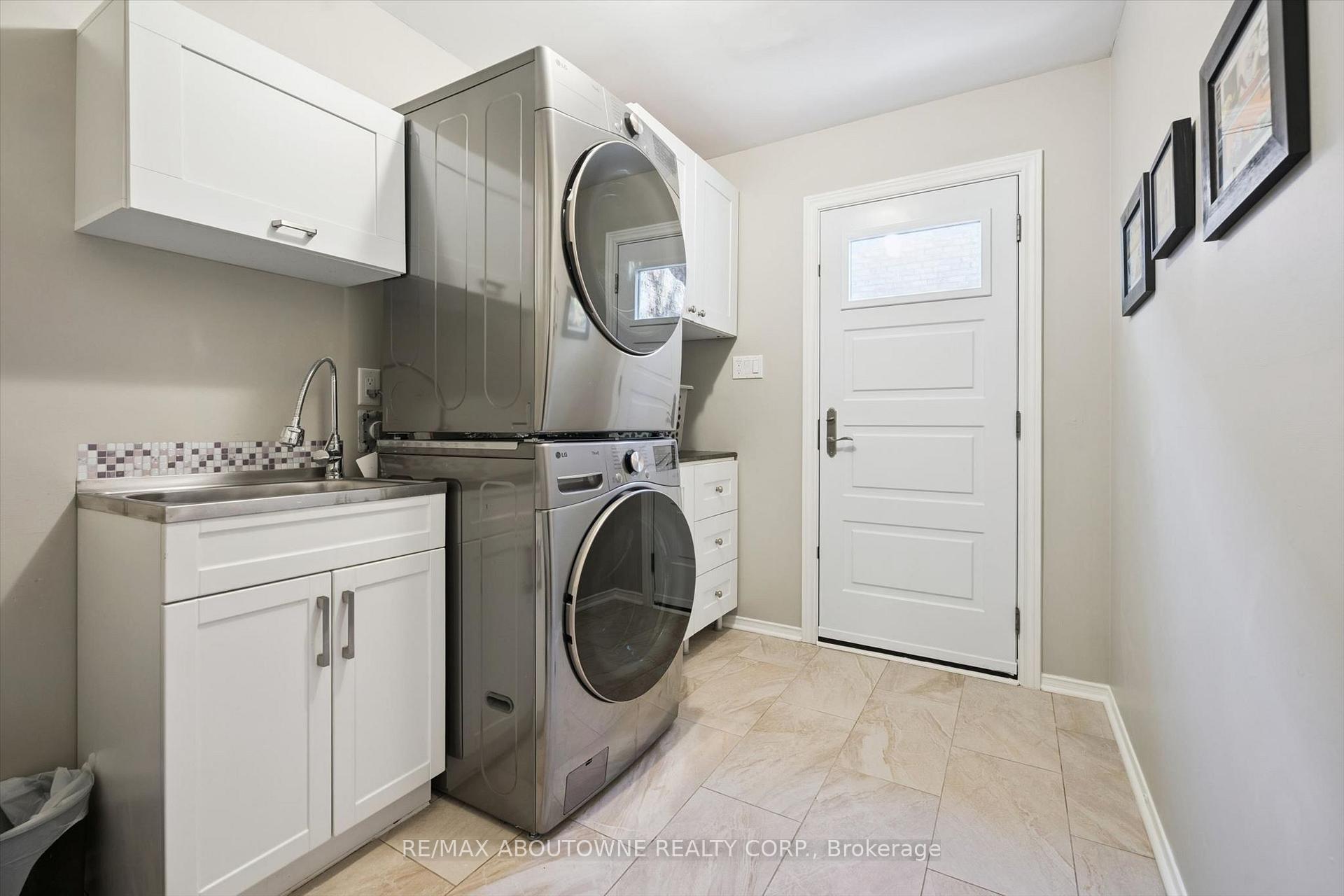 Photo 19 of 2086 Sprucedale Drive, Oakville, River Oaks — HOMEH