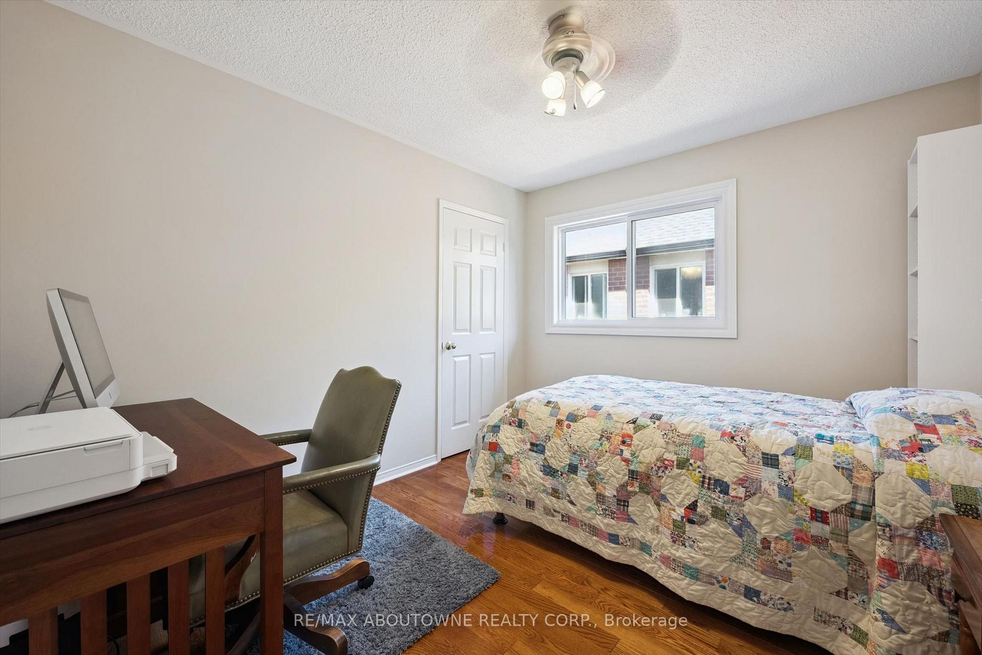 Photo 27 of 2086 Sprucedale Drive, Oakville, River Oaks — HOMEH