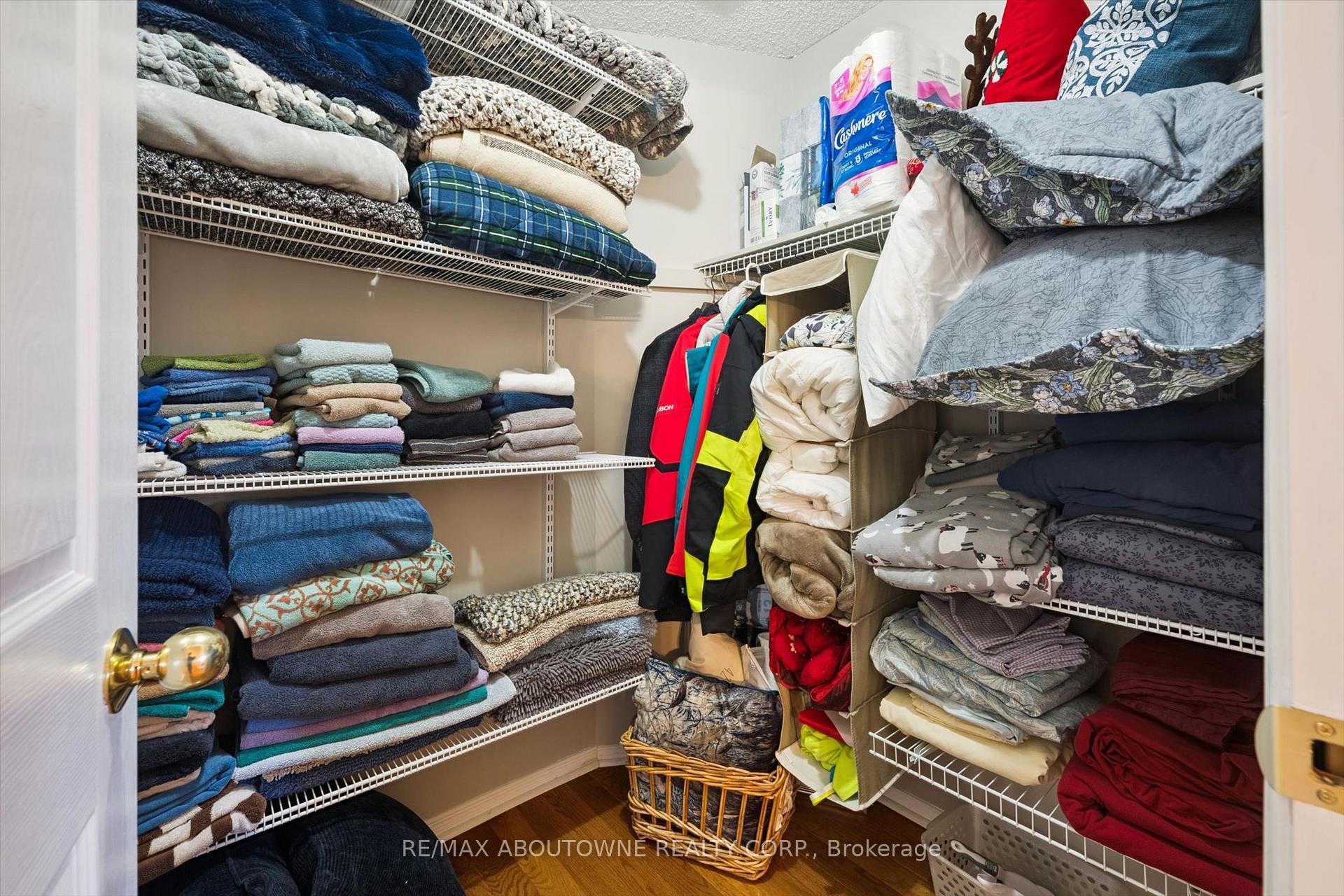 Photo 28 of 2086 Sprucedale Drive, Oakville, River Oaks — HOMEH