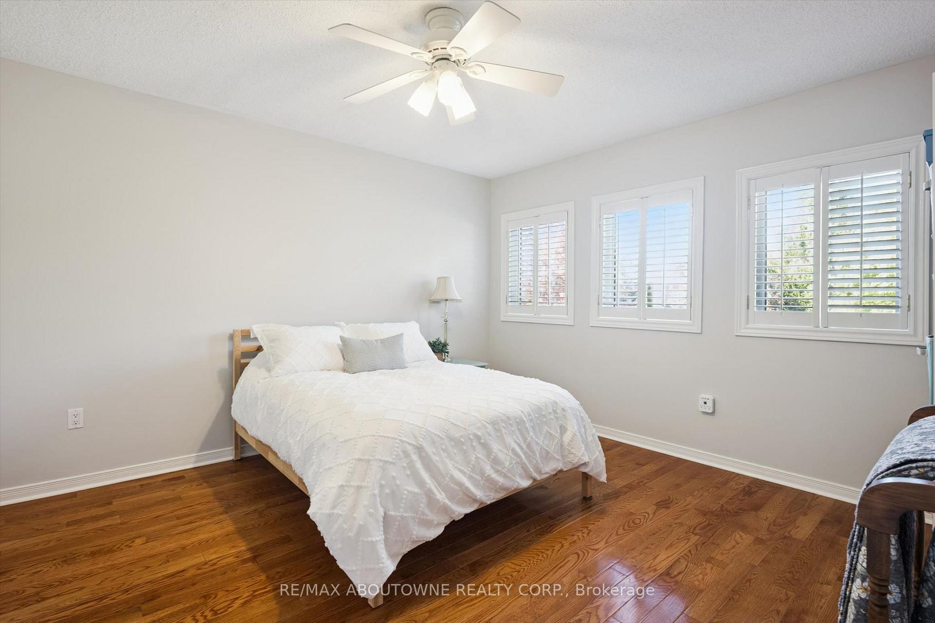 Photo 29 of 2086 Sprucedale Drive, Oakville, River Oaks — HOMEH