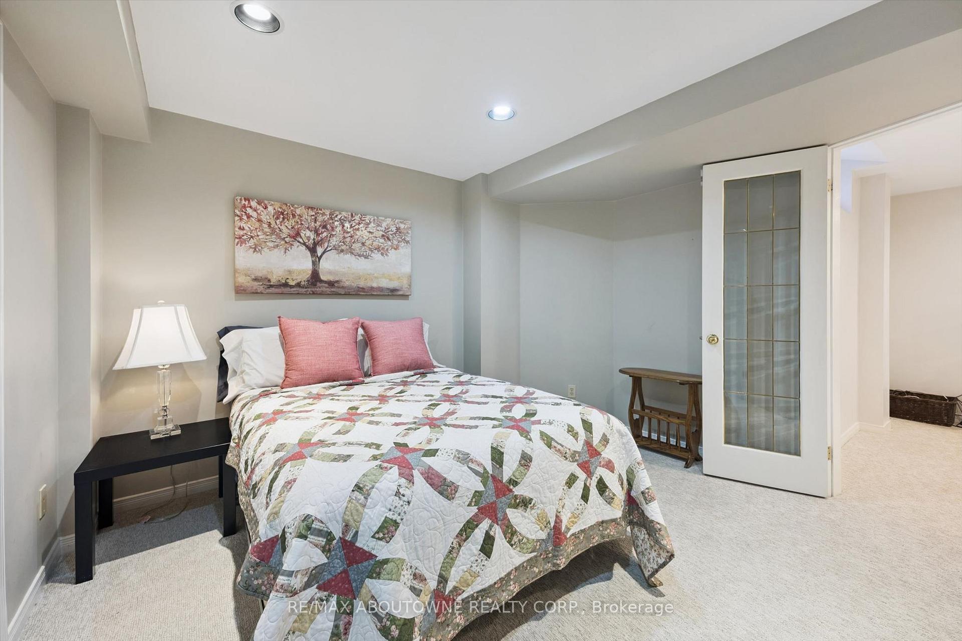 Photo 34 of 2086 Sprucedale Drive, Oakville, River Oaks — HOMEH