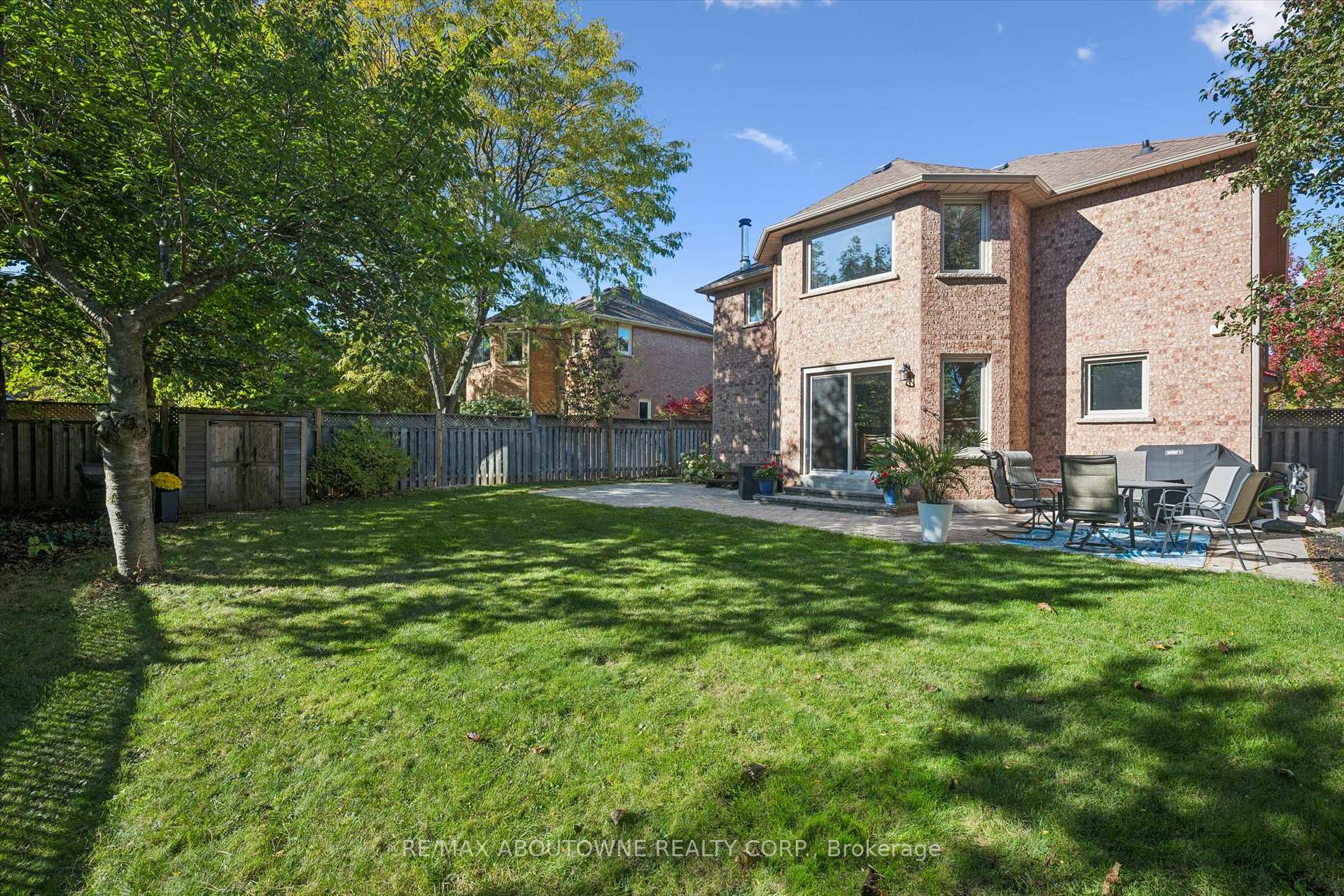 Photo 39 of 2086 Sprucedale Drive, Oakville, River Oaks — HOMEH