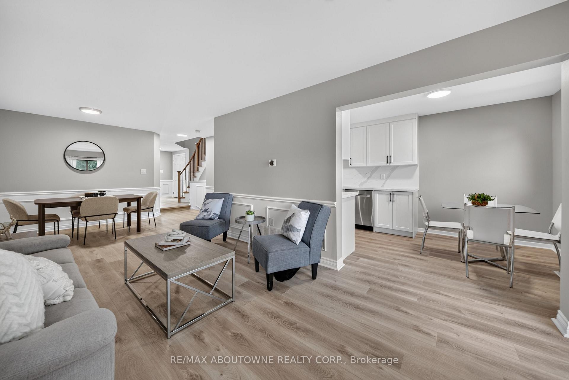 Photo 11 of 4353 Sawmill Valley Drive, Mississauga, Erin Mills — HOMEH