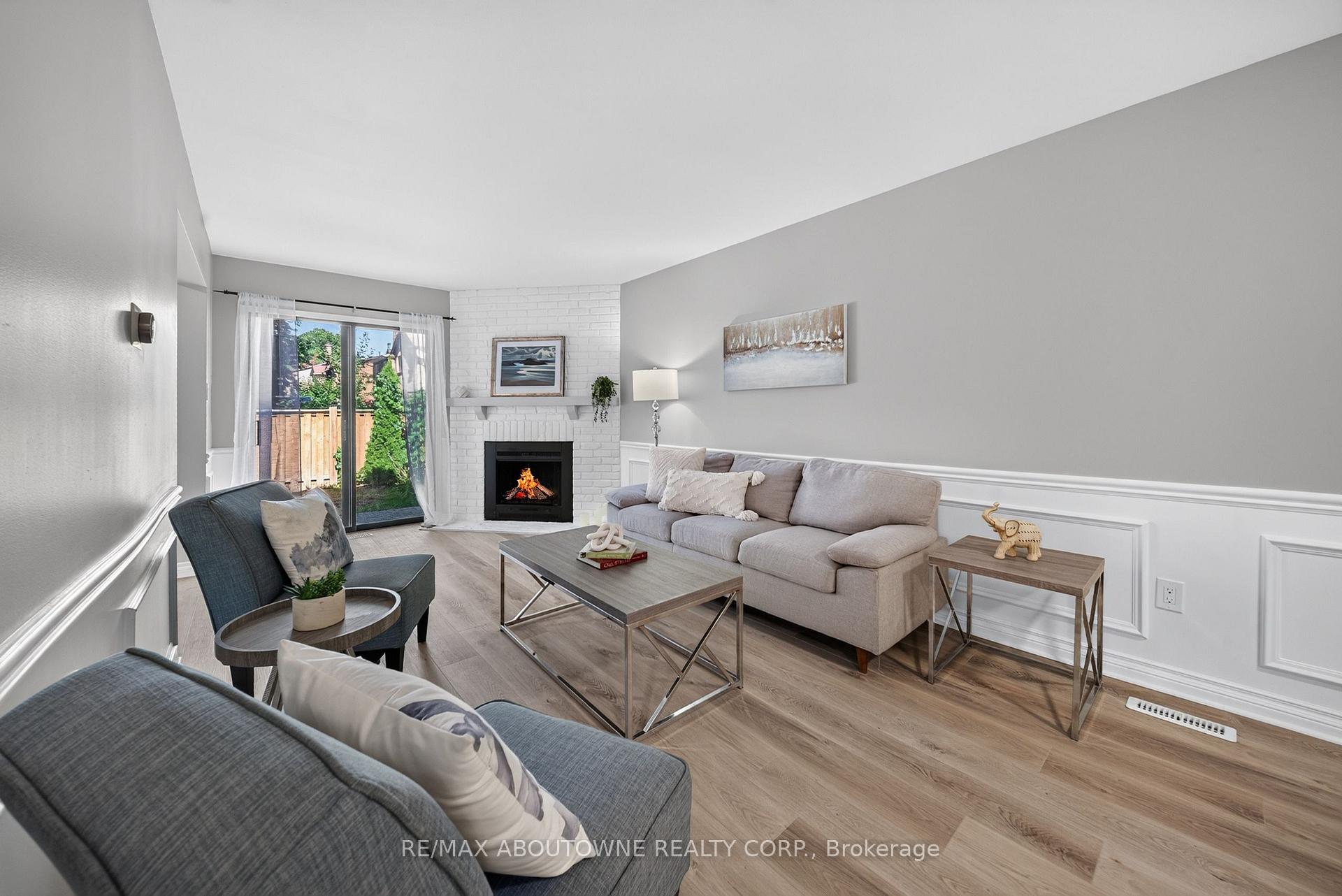 Photo 12 of 4353 Sawmill Valley Drive, Mississauga, Erin Mills — HOMEH