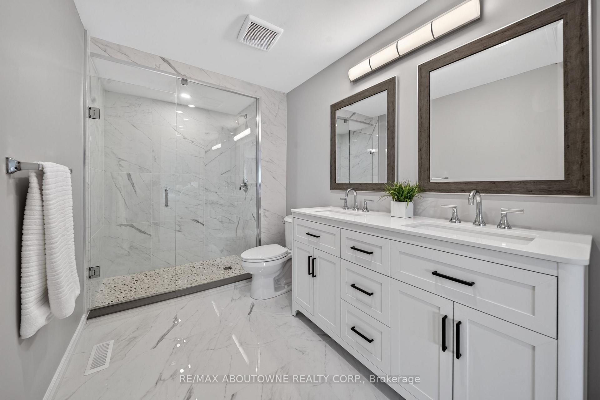 Photo 34 of 4353 Sawmill Valley Drive, Mississauga, Erin Mills — HOMEH