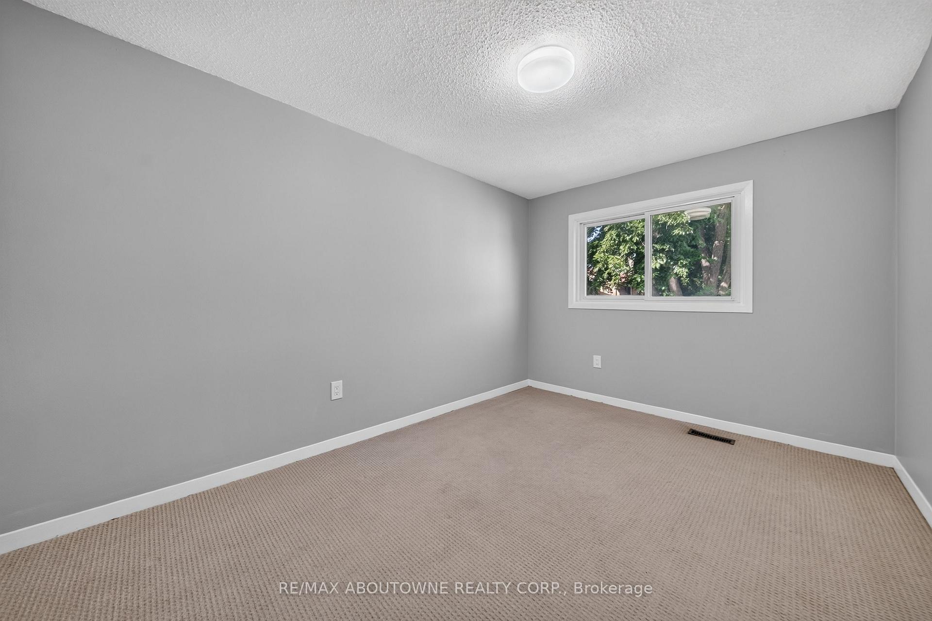 Photo 36 of 4353 Sawmill Valley Drive, Mississauga, Erin Mills — HOMEH