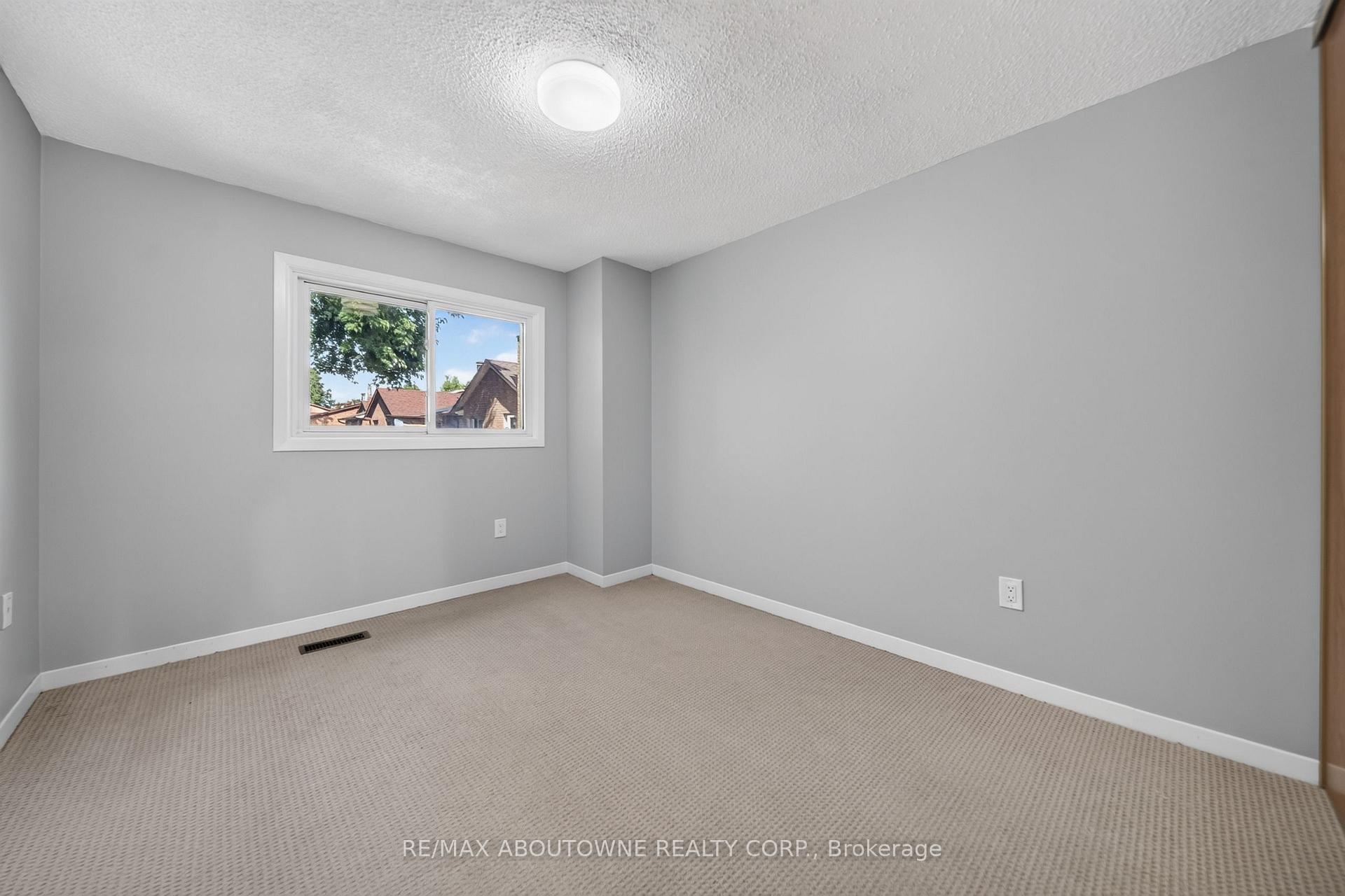 Photo 37 of 4353 Sawmill Valley Drive, Mississauga, Erin Mills — HOMEH