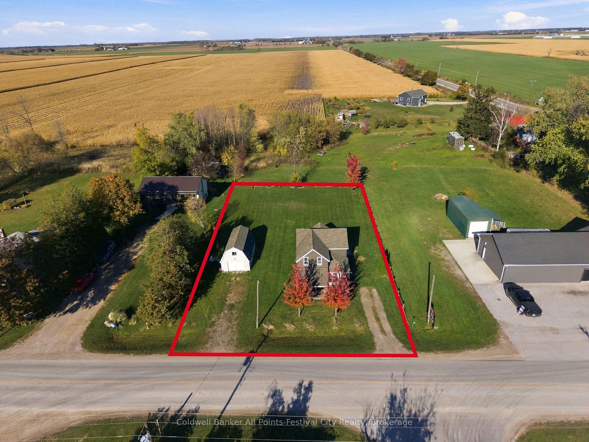 Photo 2 of 10 Amberley Road, Huron-Kinloss — HOMEH