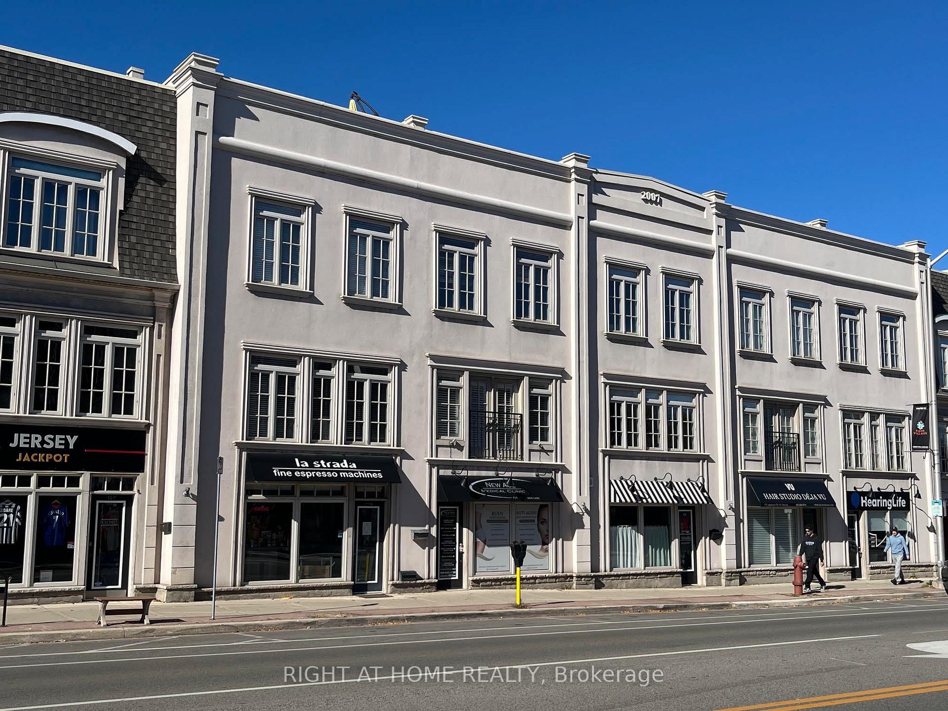 Photo of Unit 5, 121 Lakeshore Road W