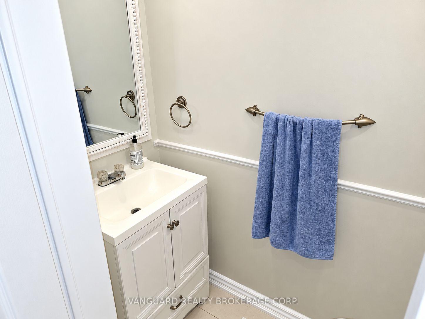 Photo 6 of Unit 58, 19 Foxchase Avenue, Vaughan, East Woodbridge — HOMEH