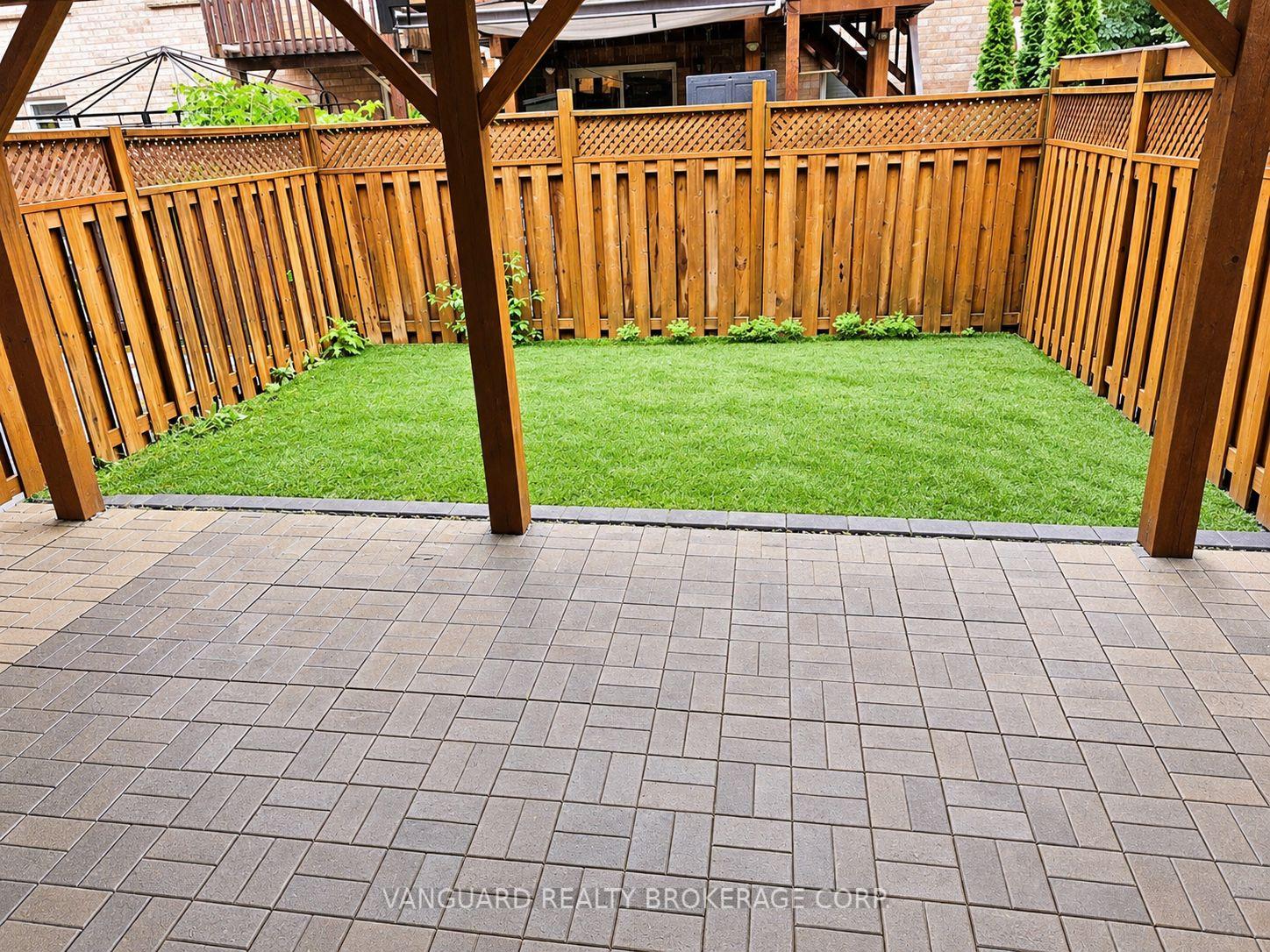 Photo 12 of Unit 58, 19 Foxchase Avenue, Vaughan, East Woodbridge — HOMEH