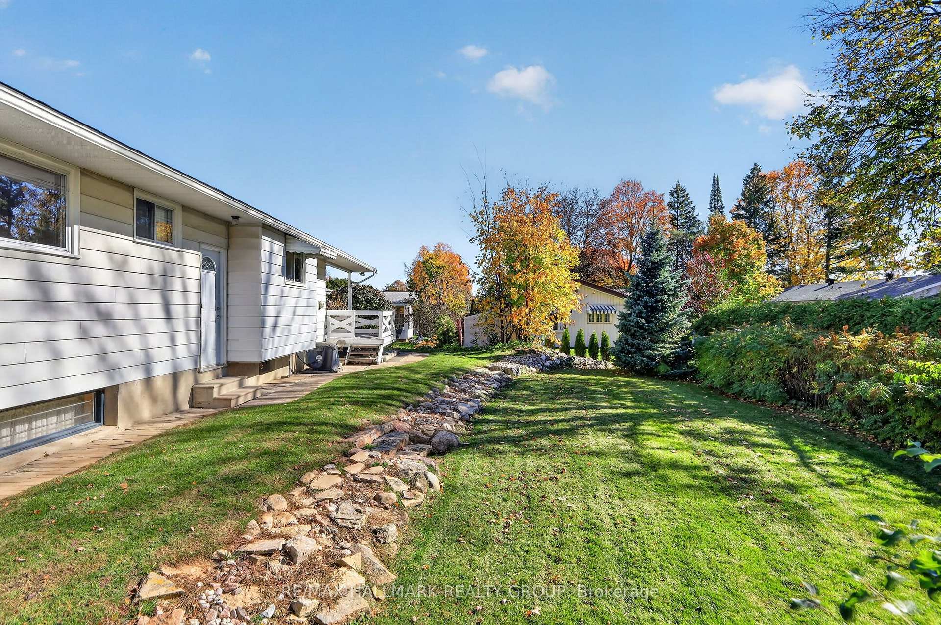 Photo 40 of 44 Singal Street, Ottawa, Kanata - Glencairn/Hazeldean — HOMEH