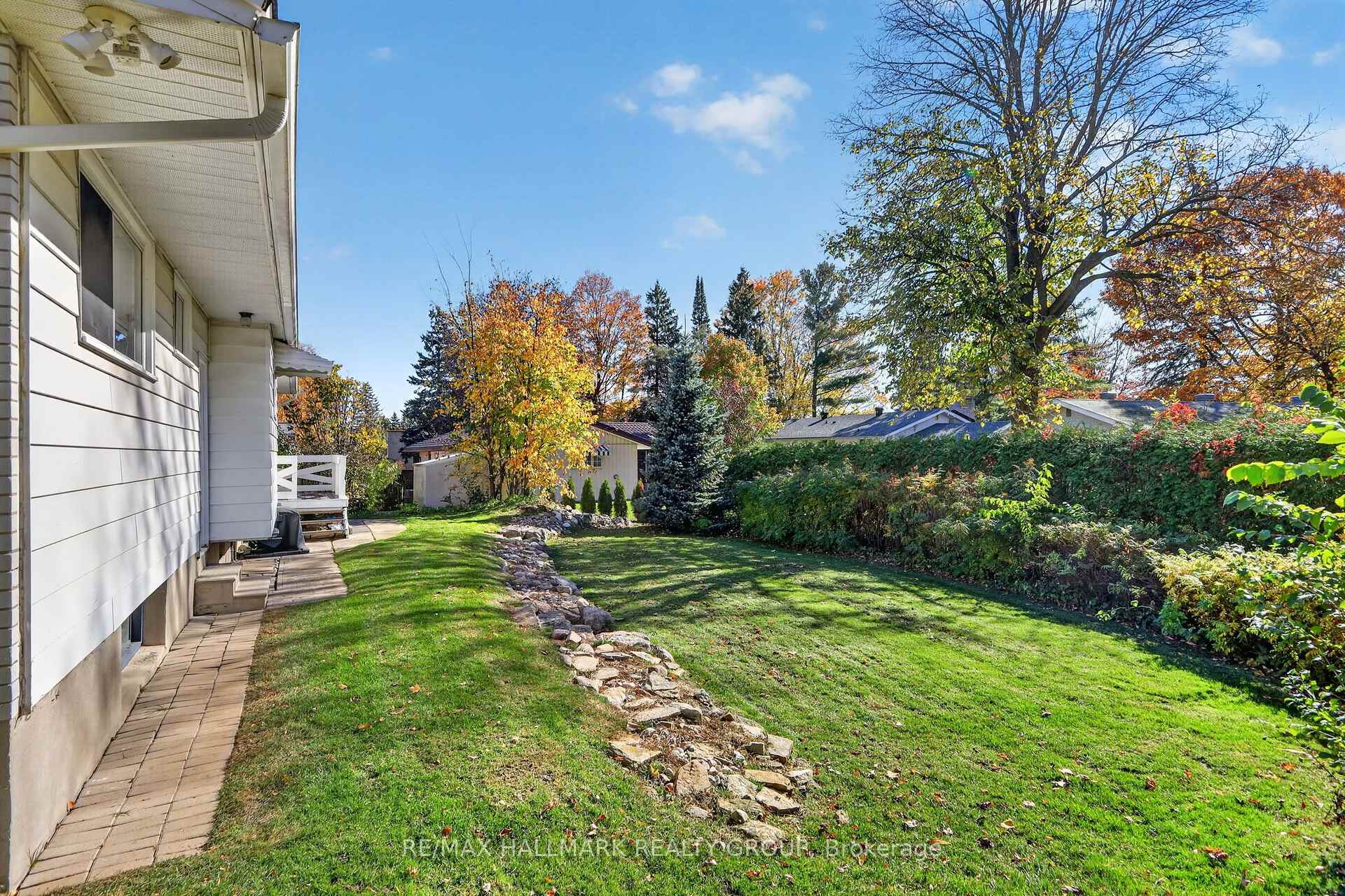 Photo 41 of 44 Singal Street, Ottawa, Kanata - Glencairn/Hazeldean — HOMEH