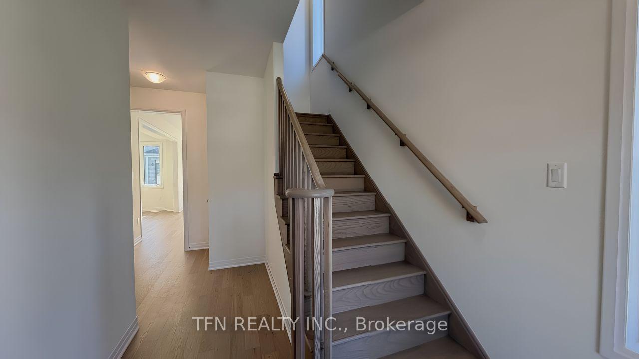 Photo 3 of 89 Canvas Crescent, Welland, Dain City — HOMEH