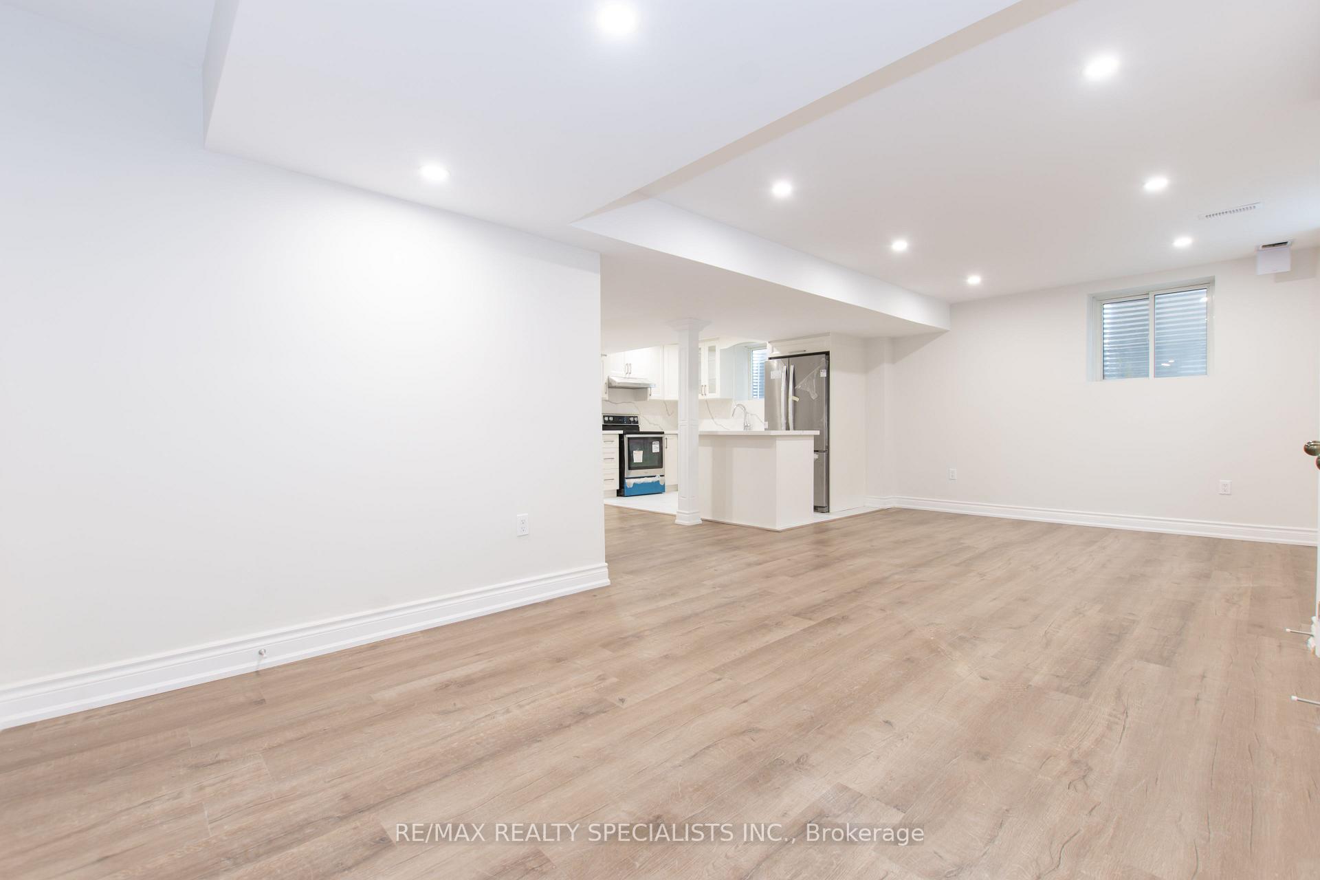 Photo 2 of Unit Bsmt, 1563 Doran Crescent, Milton, Ford — HOMEH