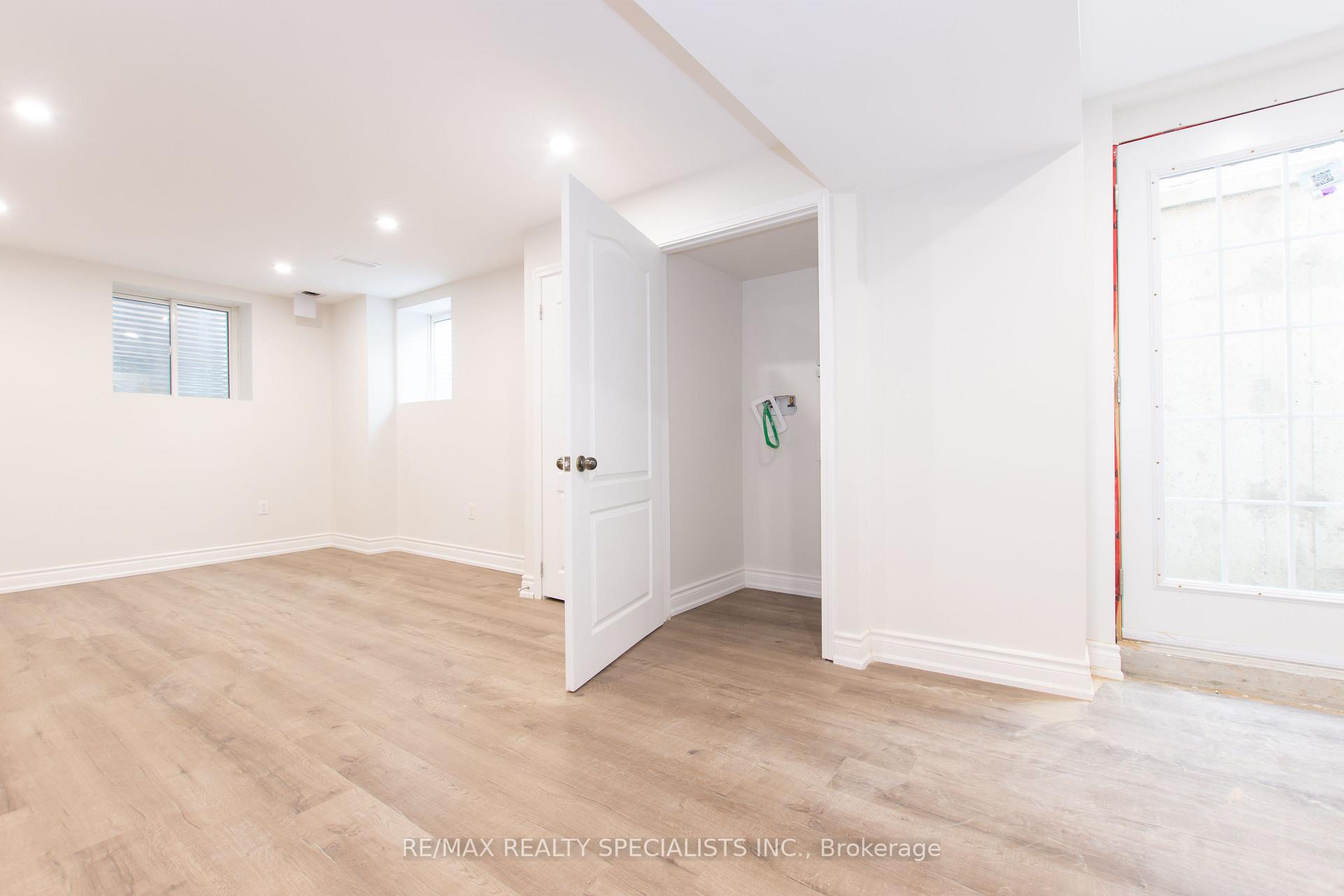 Photo 5 of Unit Bsmt, 1563 Doran Crescent, Milton, Ford — HOMEH