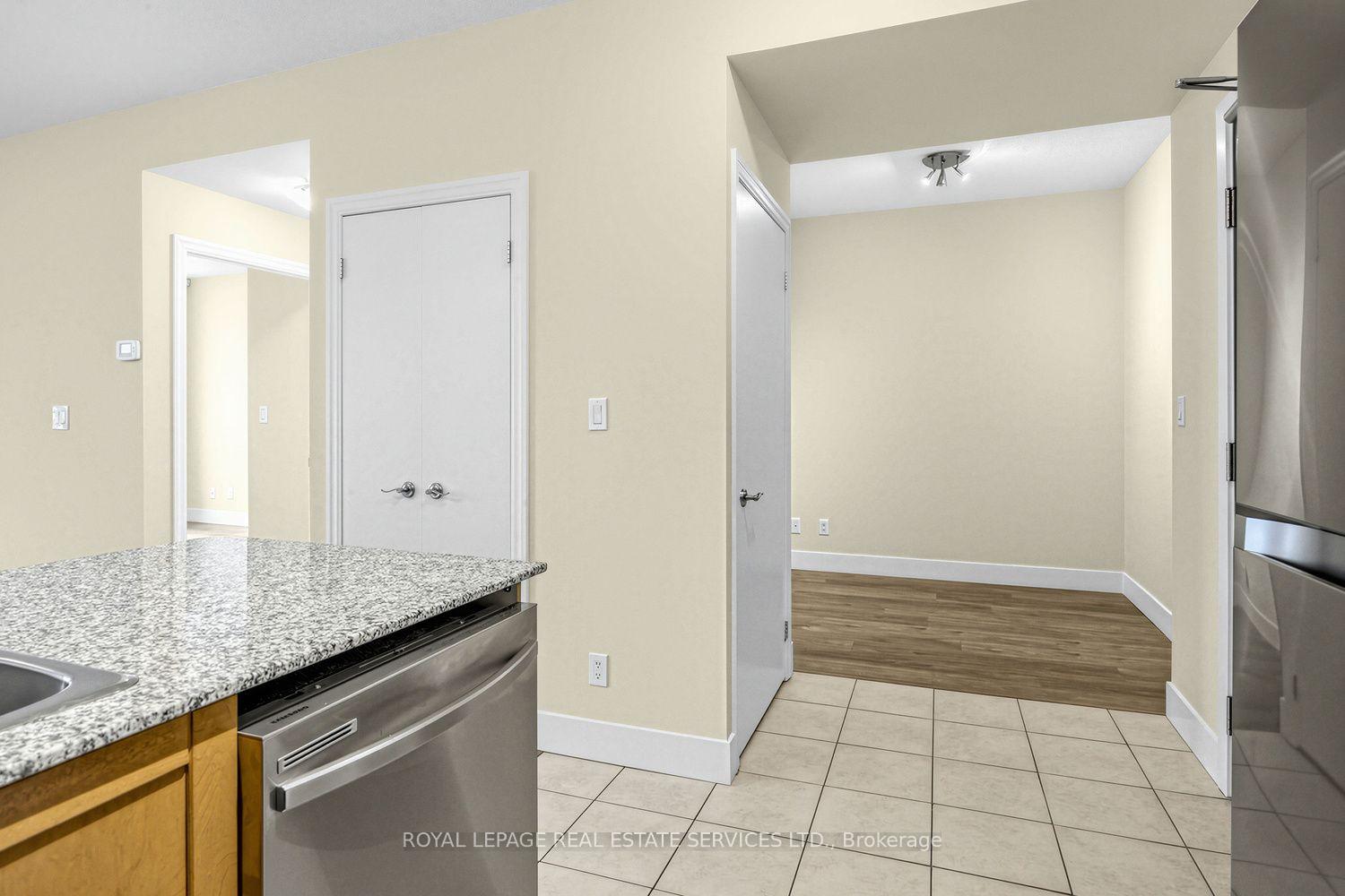 Photo 3 of Unit 1704, 1359 Rathburn Road E, Mississauga, Rathwood — HOMEH
