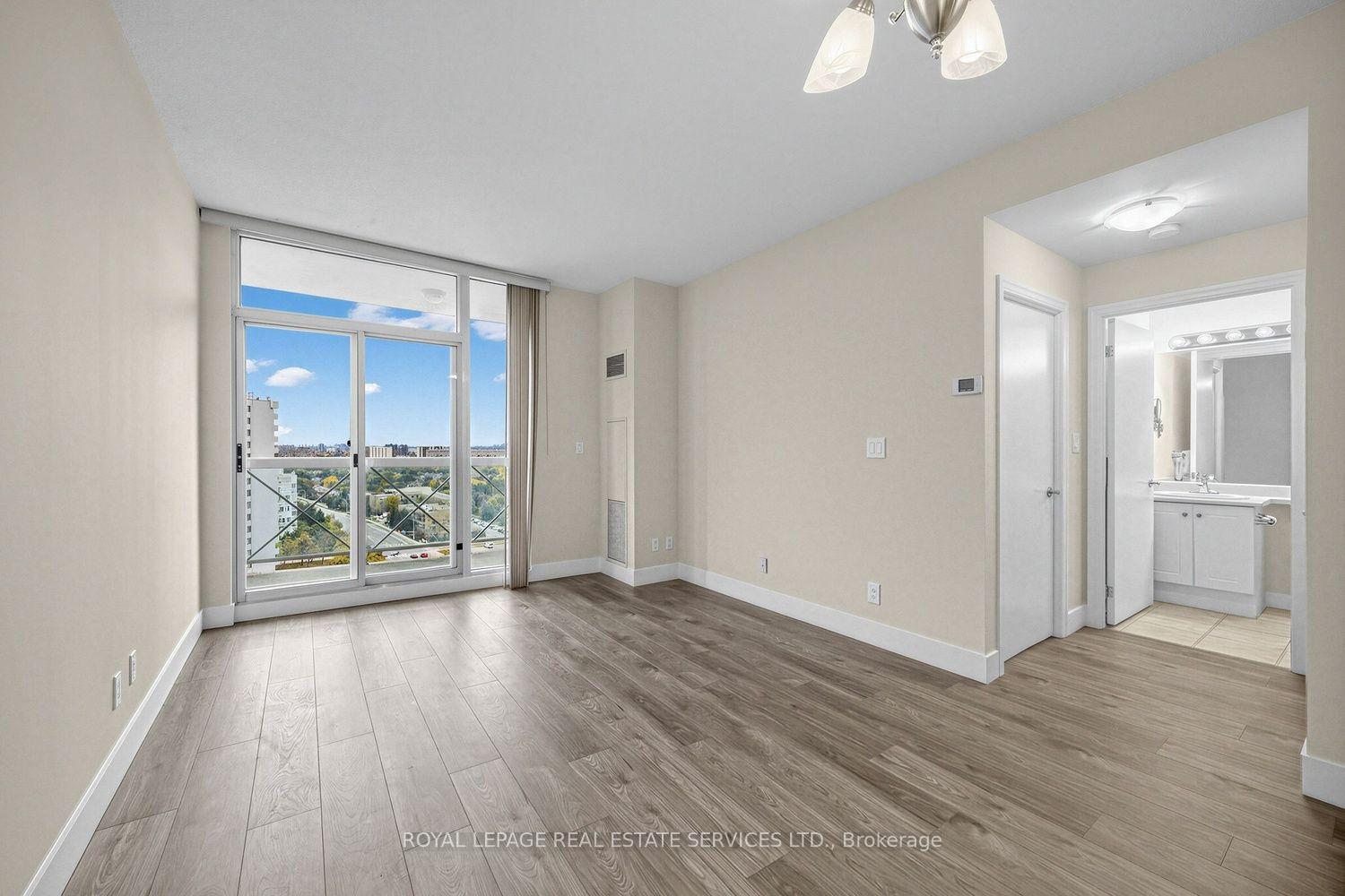 Photo 5 of Unit 1704, 1359 Rathburn Road E, Mississauga, Rathwood — HOMEH