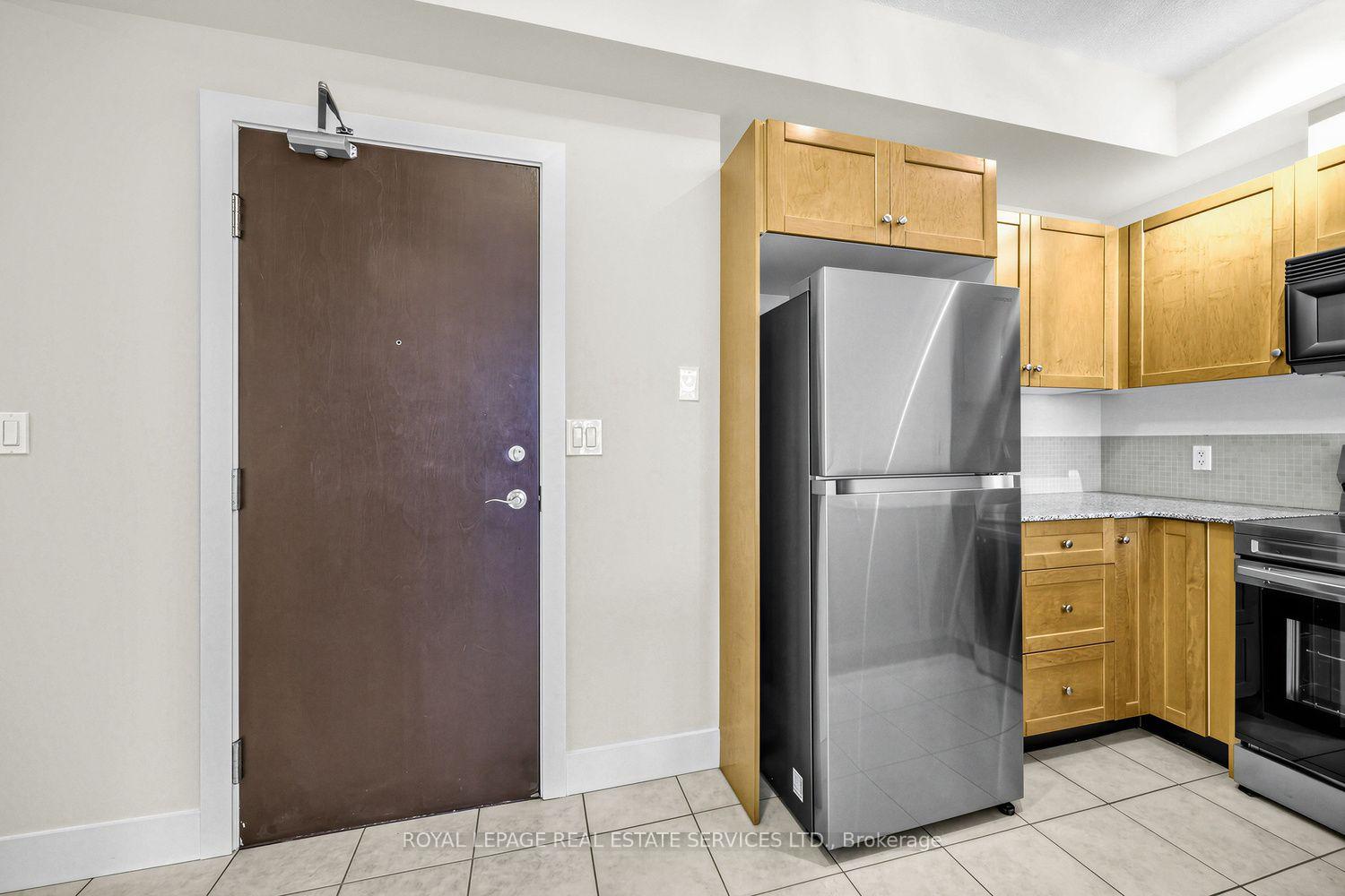 Photo 15 of Unit 1704, 1359 Rathburn Road E, Mississauga, Rathwood — HOMEH