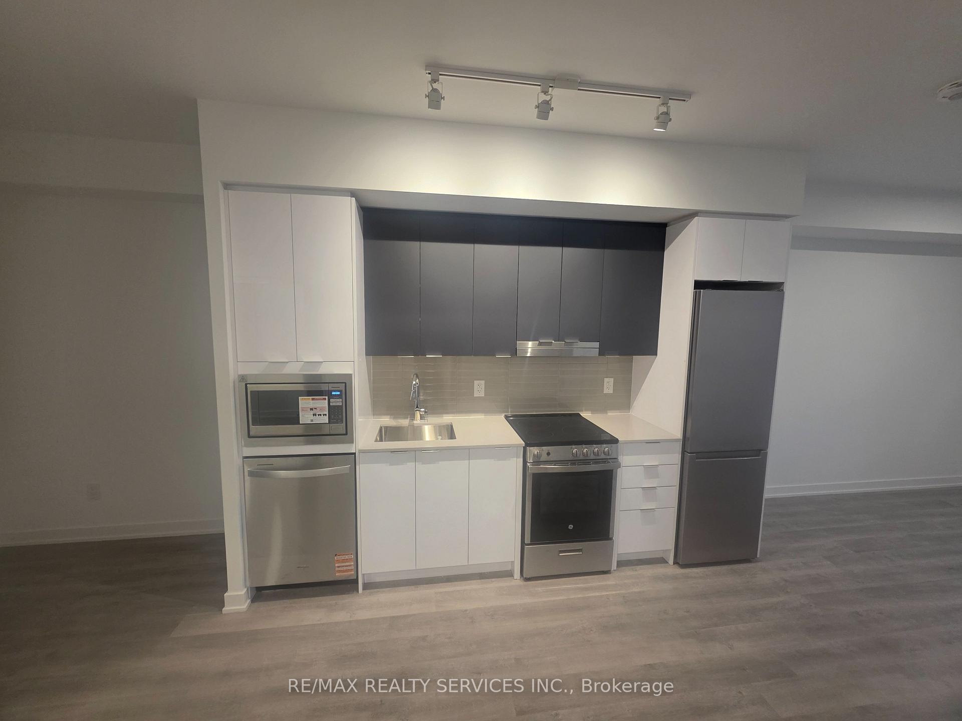 Photo 2 of Unit 1504, 5105 Hurontario Street, Mississauga, Hurontario — HOMEH