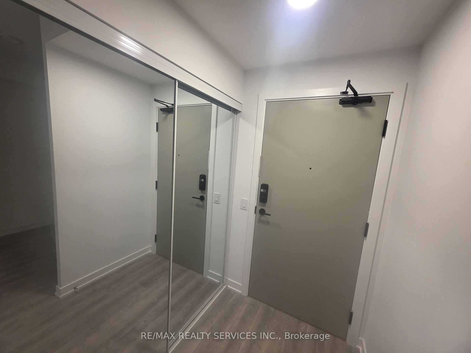 Photo 6 of Unit 1504, 5105 Hurontario Street, Mississauga, Hurontario — HOMEH