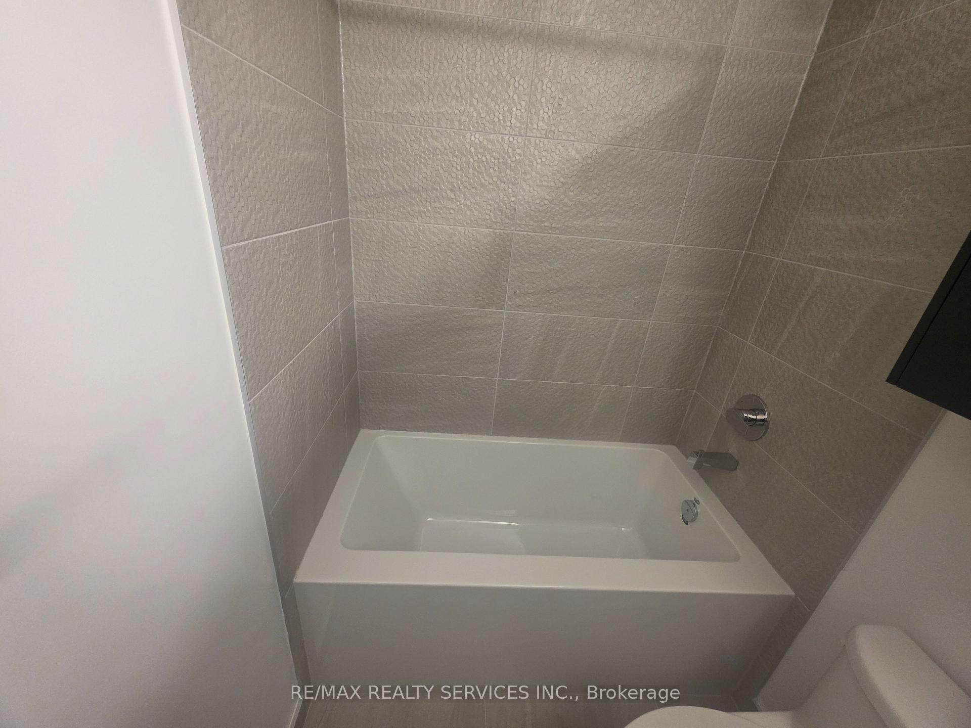 Photo 16 of Unit 1504, 5105 Hurontario Street, Mississauga, Hurontario — HOMEH