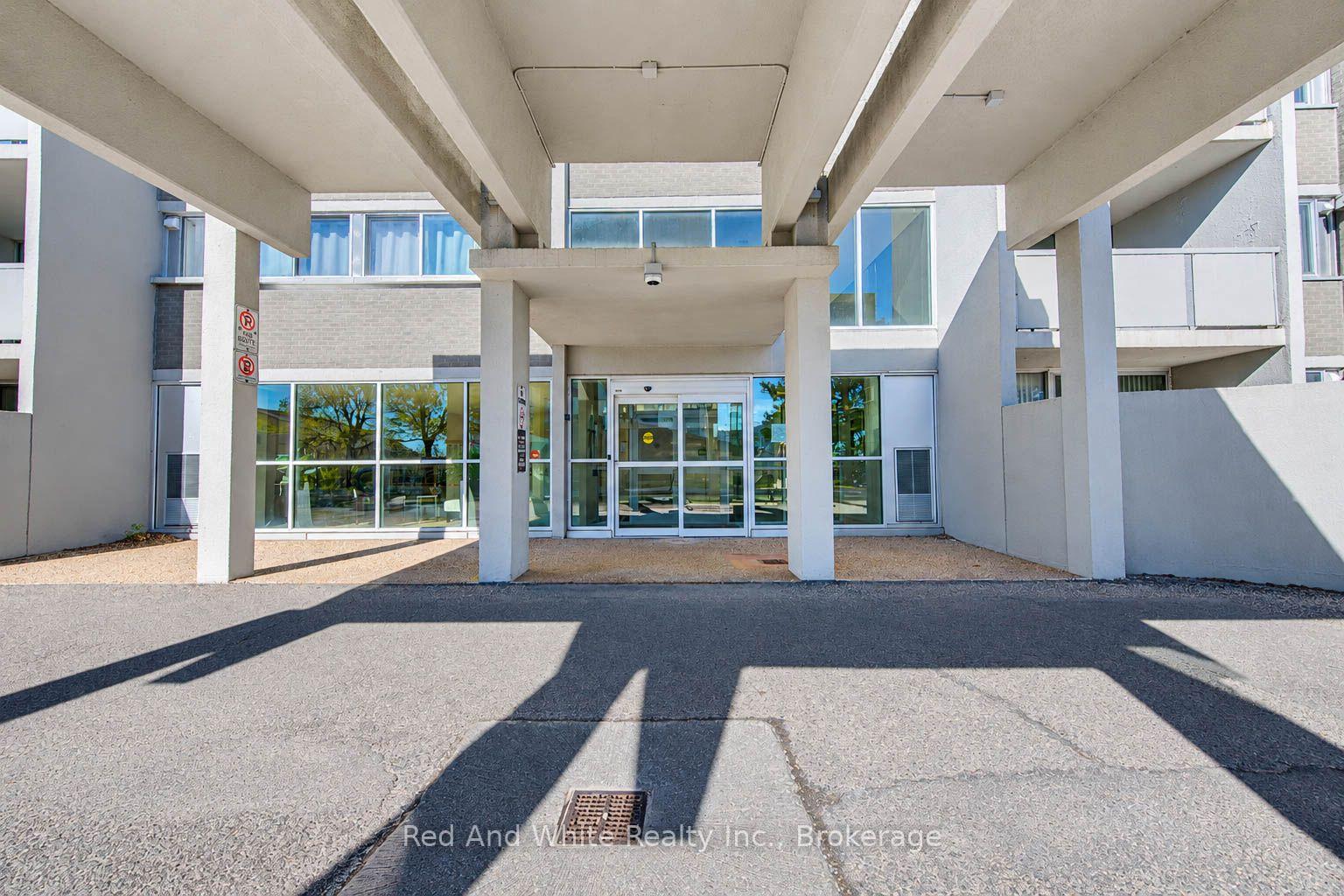 Photo 2 of Unit 1101, 375 King Street N, Waterloo, Lakeshore Village — HOMEH