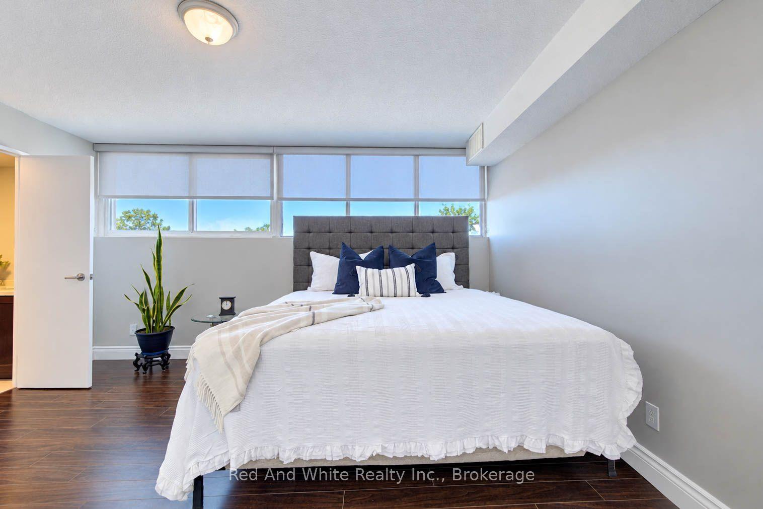 Photo 12 of Unit 1101, 375 King Street N, Waterloo, Lakeshore Village — HOMEH