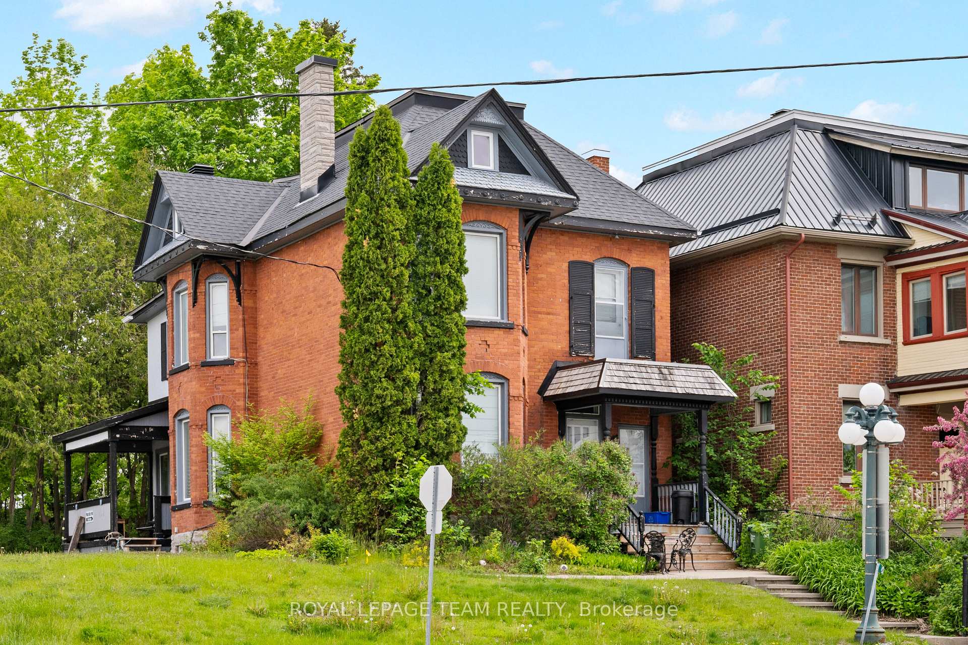 Photo of 422 Donald B Munro Drive