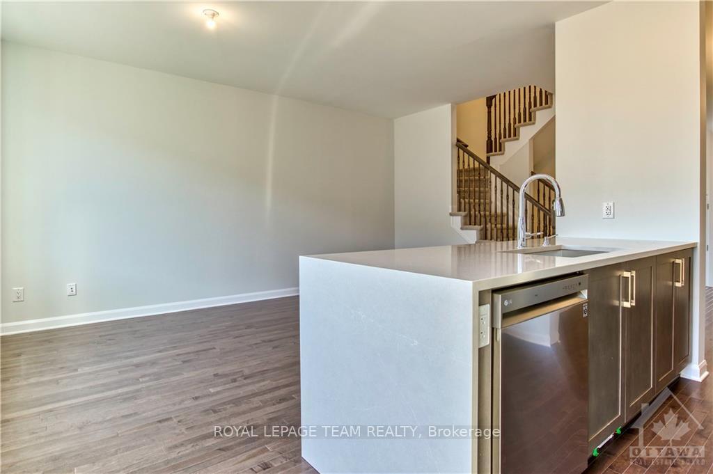 Photo 10 of 168 Chakra Street, Ottawa, Barrhaven - Heritage Park — HOMEH