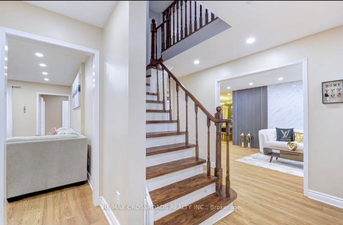 Photo 10 of 11 Murkar Crescent, Whitby, Blue Grass Meadows — HOMEH