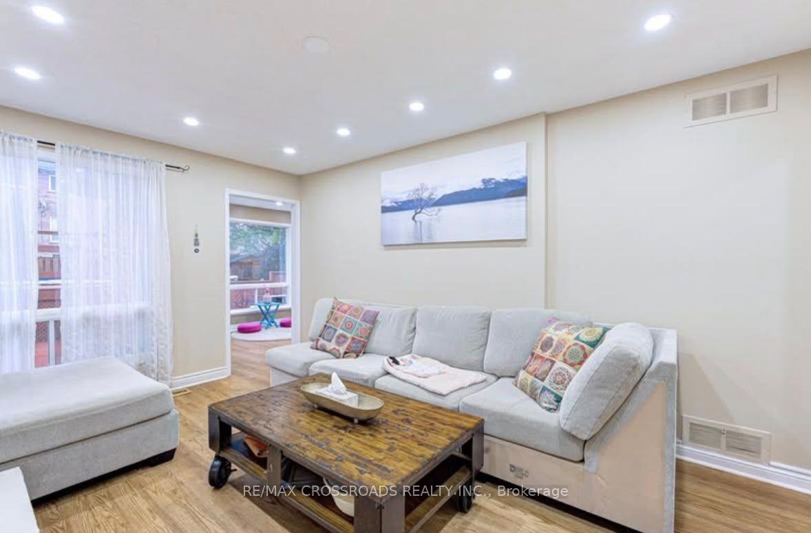 Photo 22 of 11 Murkar Crescent, Whitby, Blue Grass Meadows — HOMEH