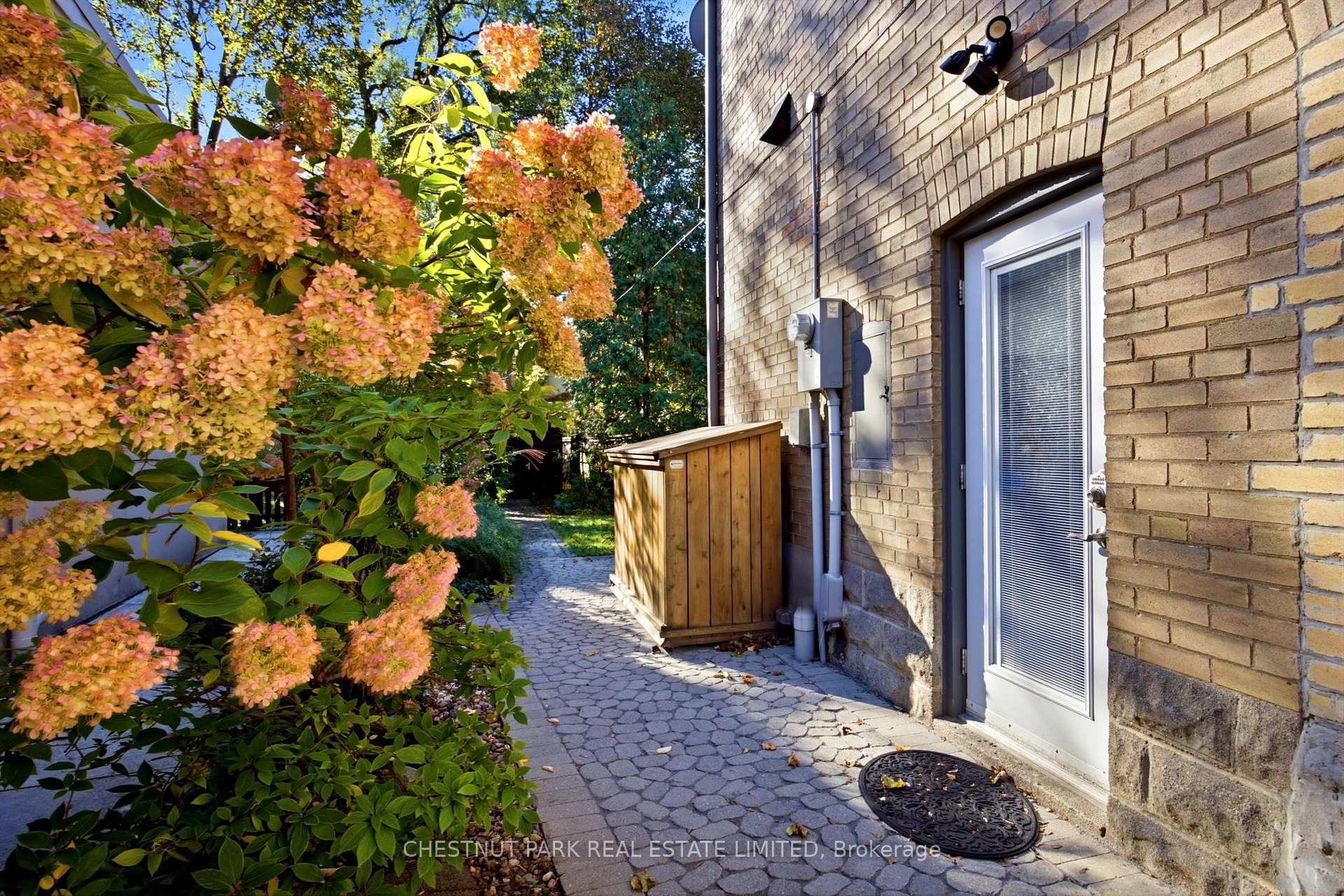 Photo 40 of 256 Old Forest Hill Road, Toronto, Forest Hill North — HOMEH