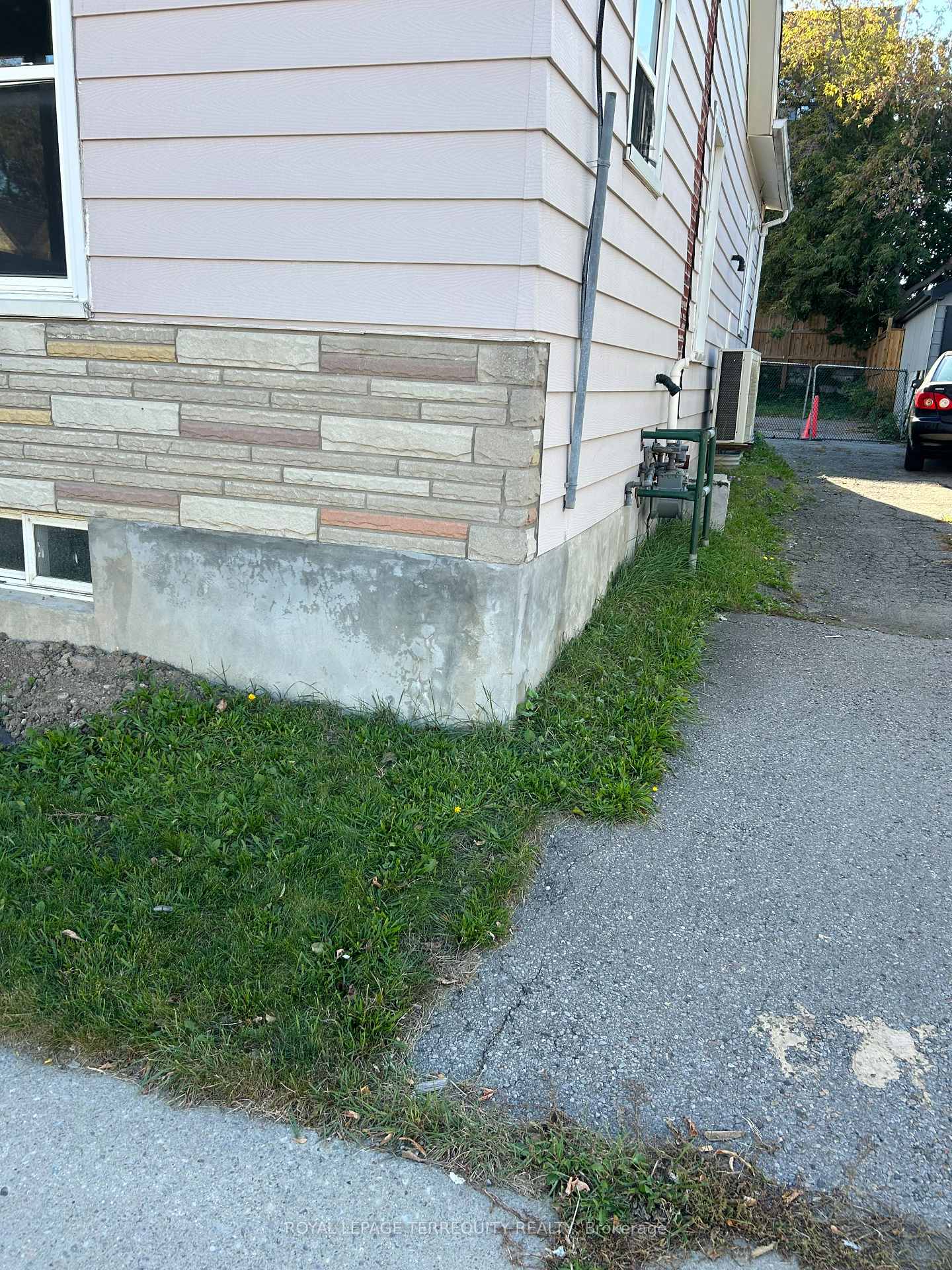 Photo 41 of 292 Celina Street, Oshawa, Central — HOMEH