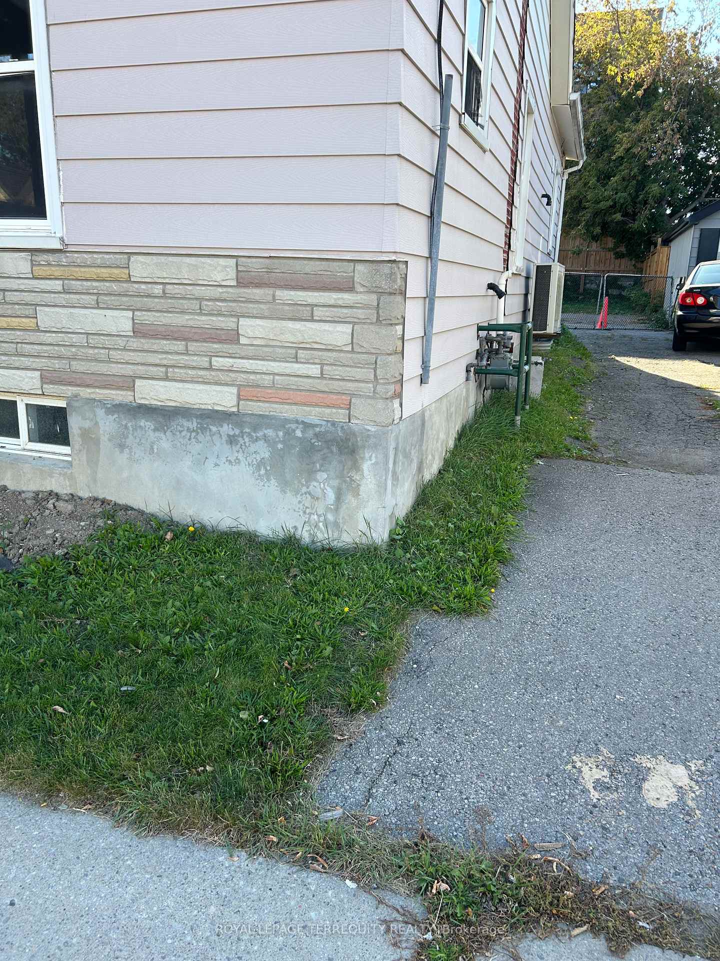 Photo 42 of 292 Celina Street, Oshawa, Central — HOMEH