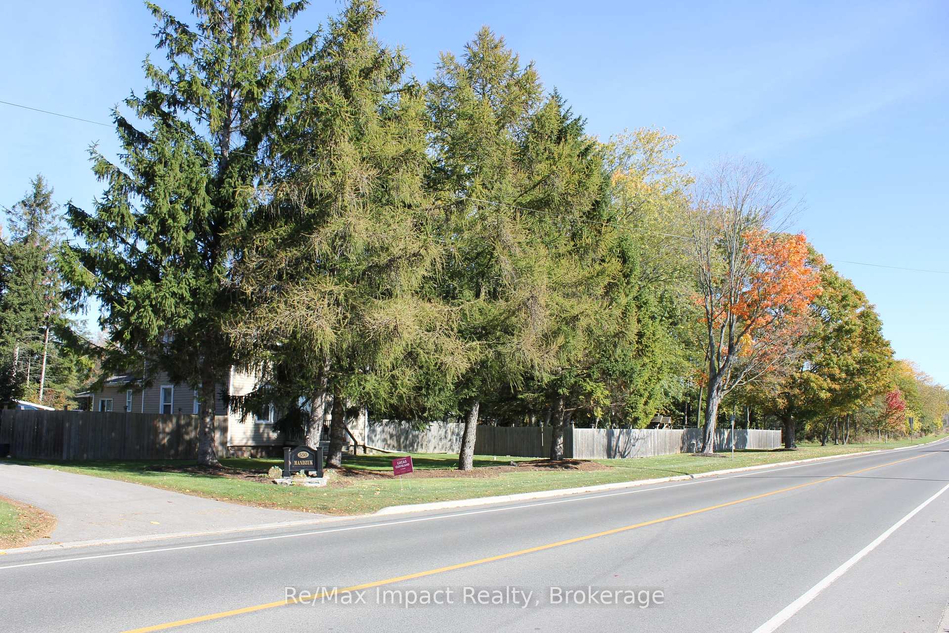 Photo 4 of 550 King Street E, Cobourg — HOMEH