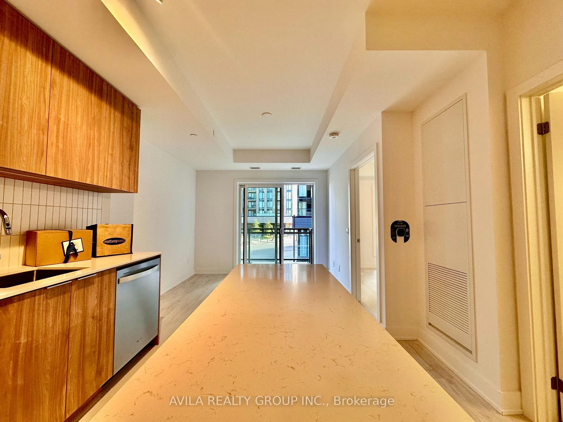 Photo 6 of Unit 210, 3008 William Cutmore Boulevard, Oakville, Joshua Meadows — HOMEH
