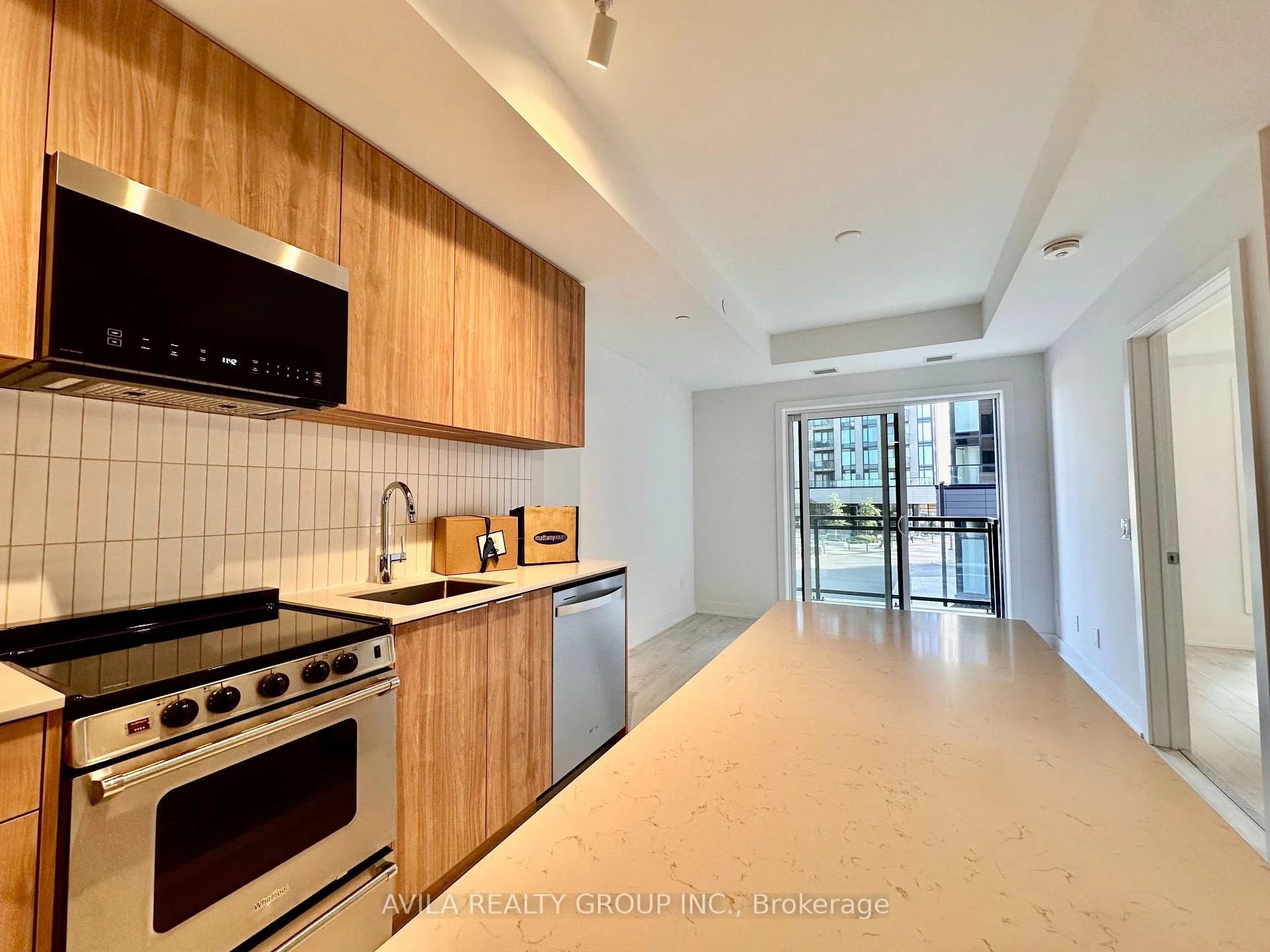 Photo 10 of Unit 210, 3008 William Cutmore Boulevard, Oakville, Joshua Meadows — HOMEH