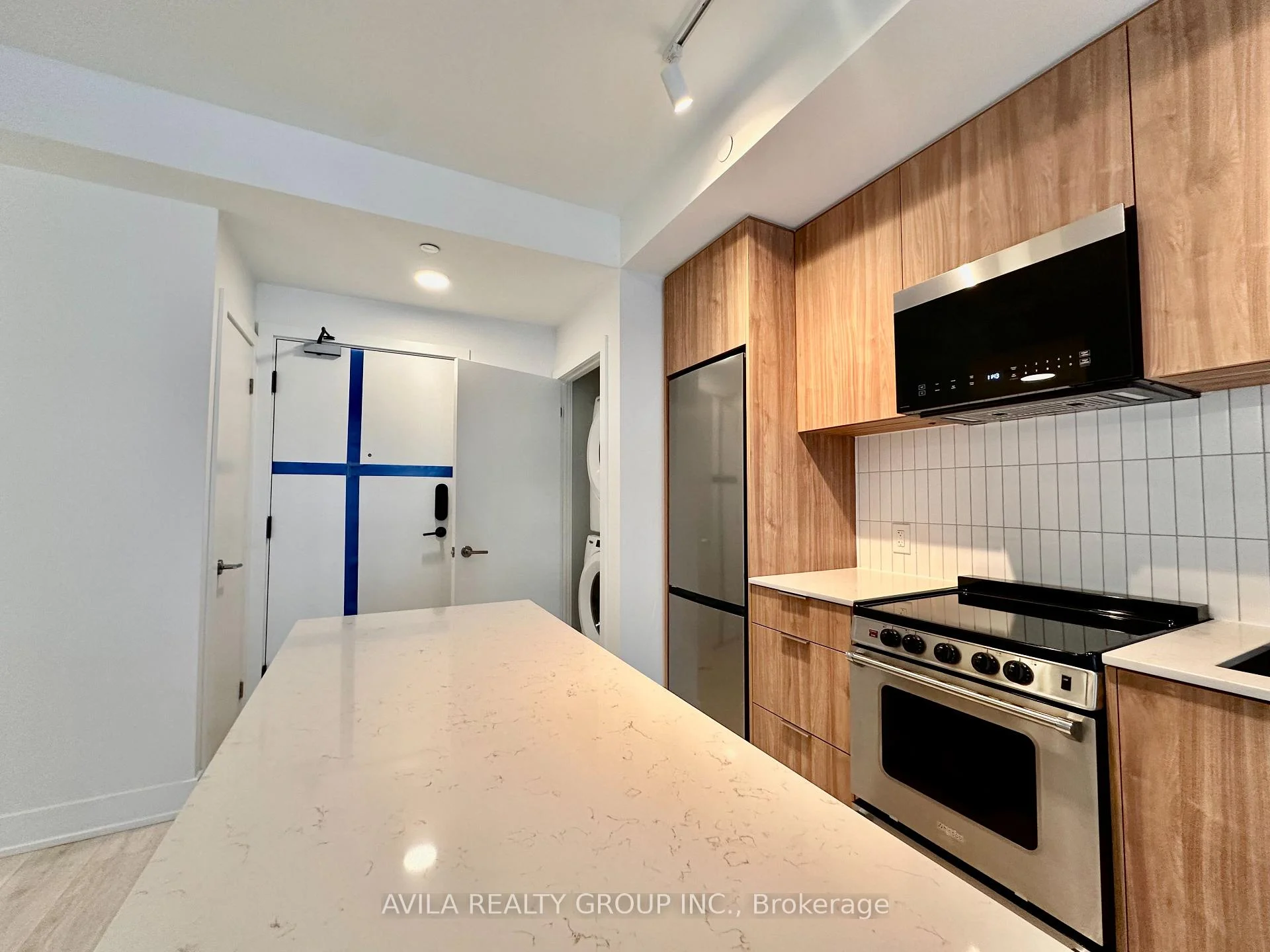 Photo 20 of Unit 210, 3008 William Cutmore Boulevard, Oakville, Joshua Meadows — HOMEH