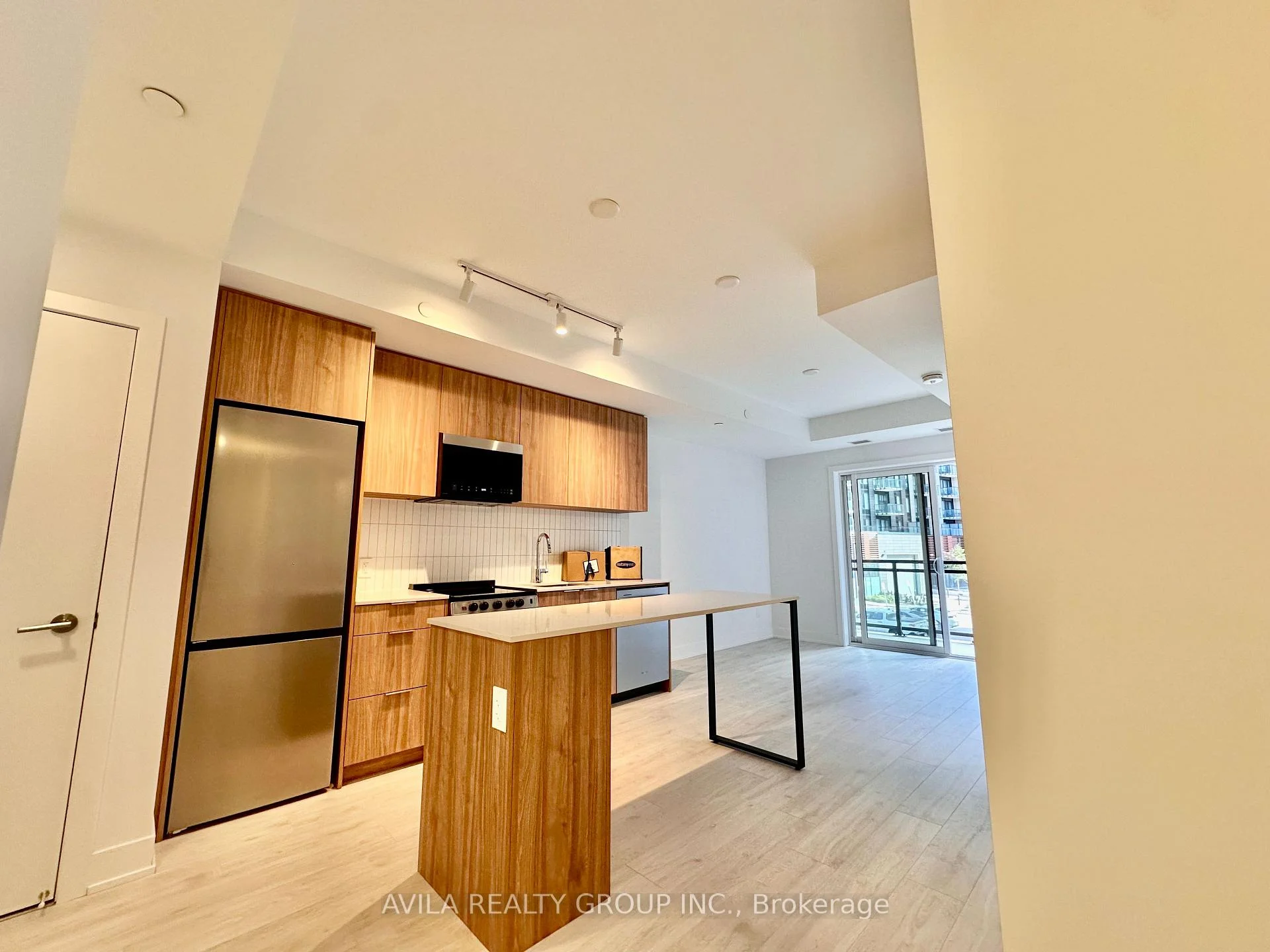 Photo 26 of Unit 210, 3008 William Cutmore Boulevard, Oakville, Joshua Meadows — HOMEH