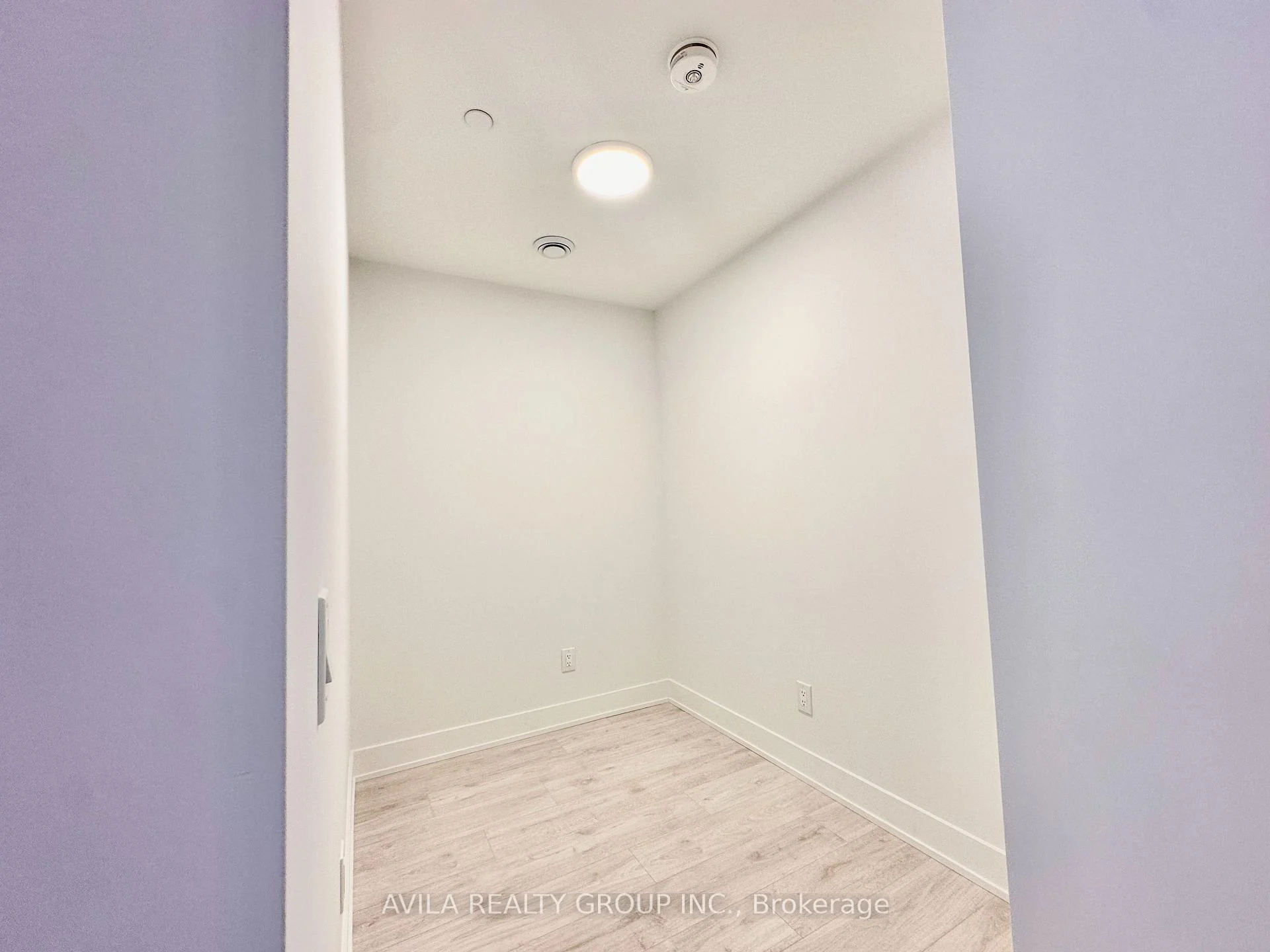 Photo 30 of Unit 210, 3008 William Cutmore Boulevard, Oakville, Joshua Meadows — HOMEH