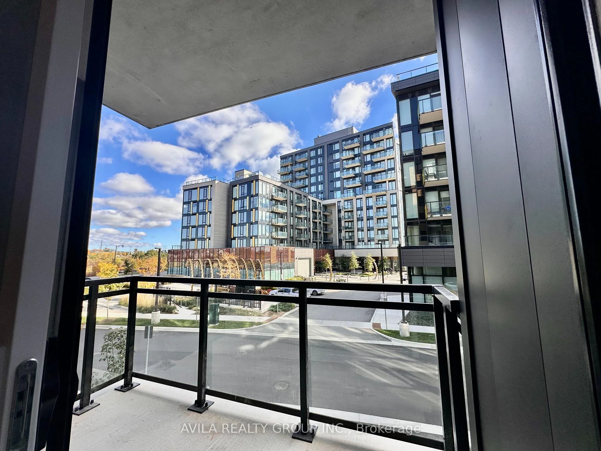 Photo 43 of Unit 210, 3008 William Cutmore Boulevard, Oakville, Joshua Meadows — HOMEH