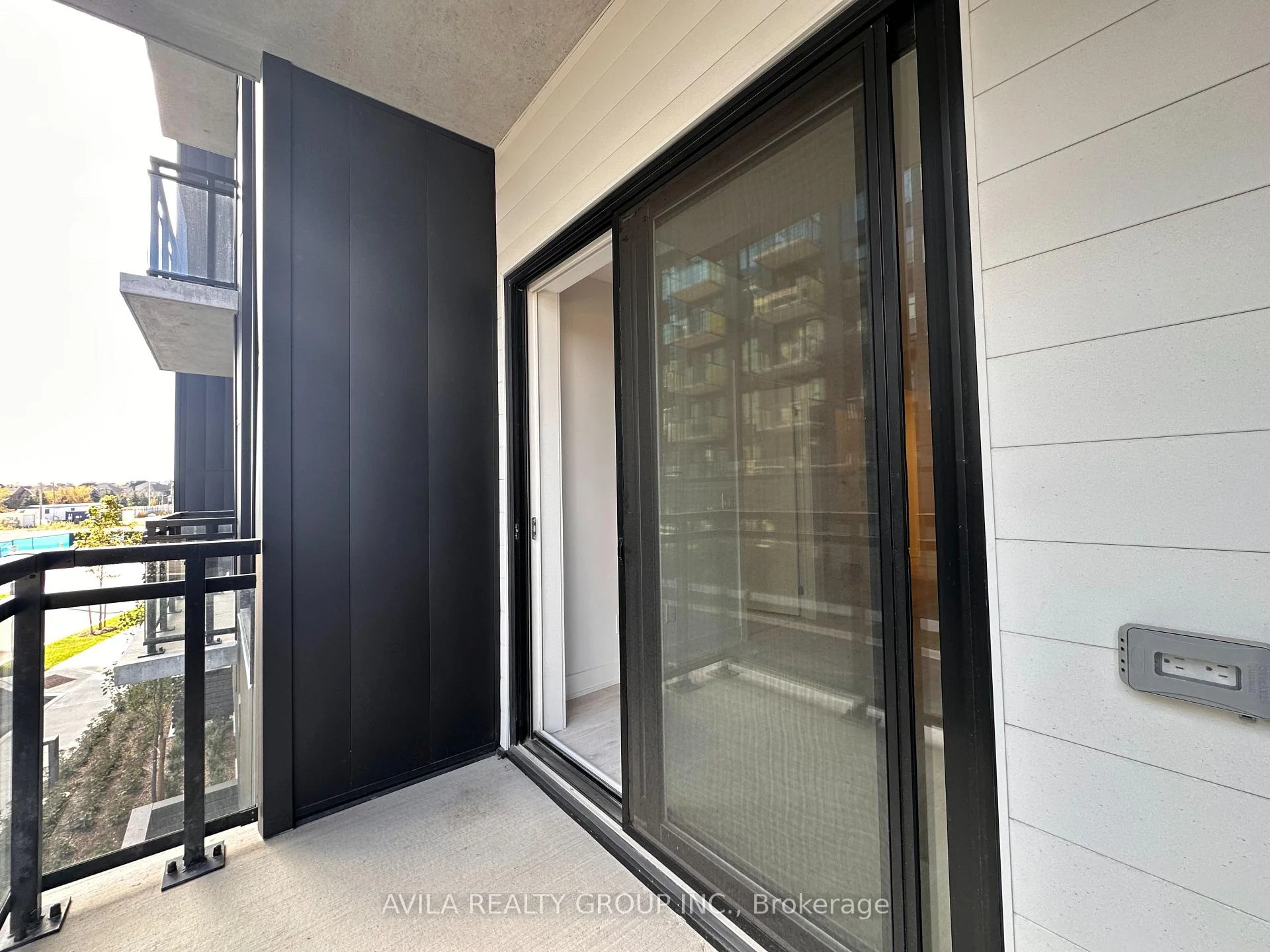 Photo 47 of Unit 210, 3008 William Cutmore Boulevard, Oakville, Joshua Meadows — HOMEH